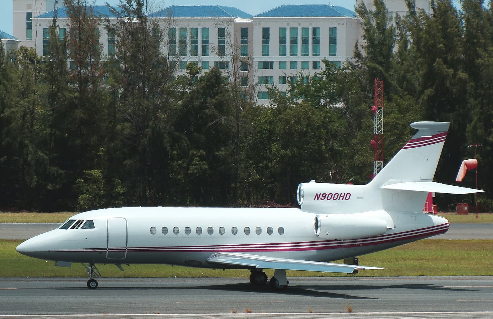 N900HD — Business jet