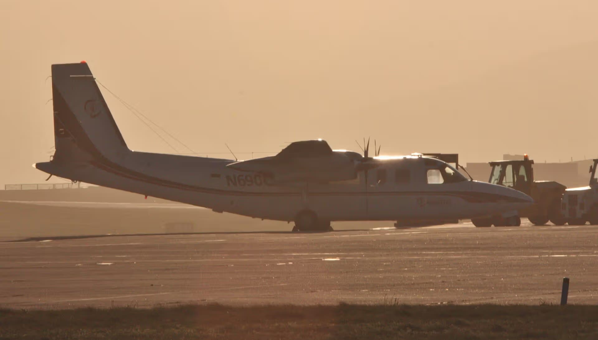 N690CL — Aircraft