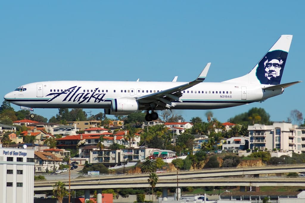 N319AS — Boeing