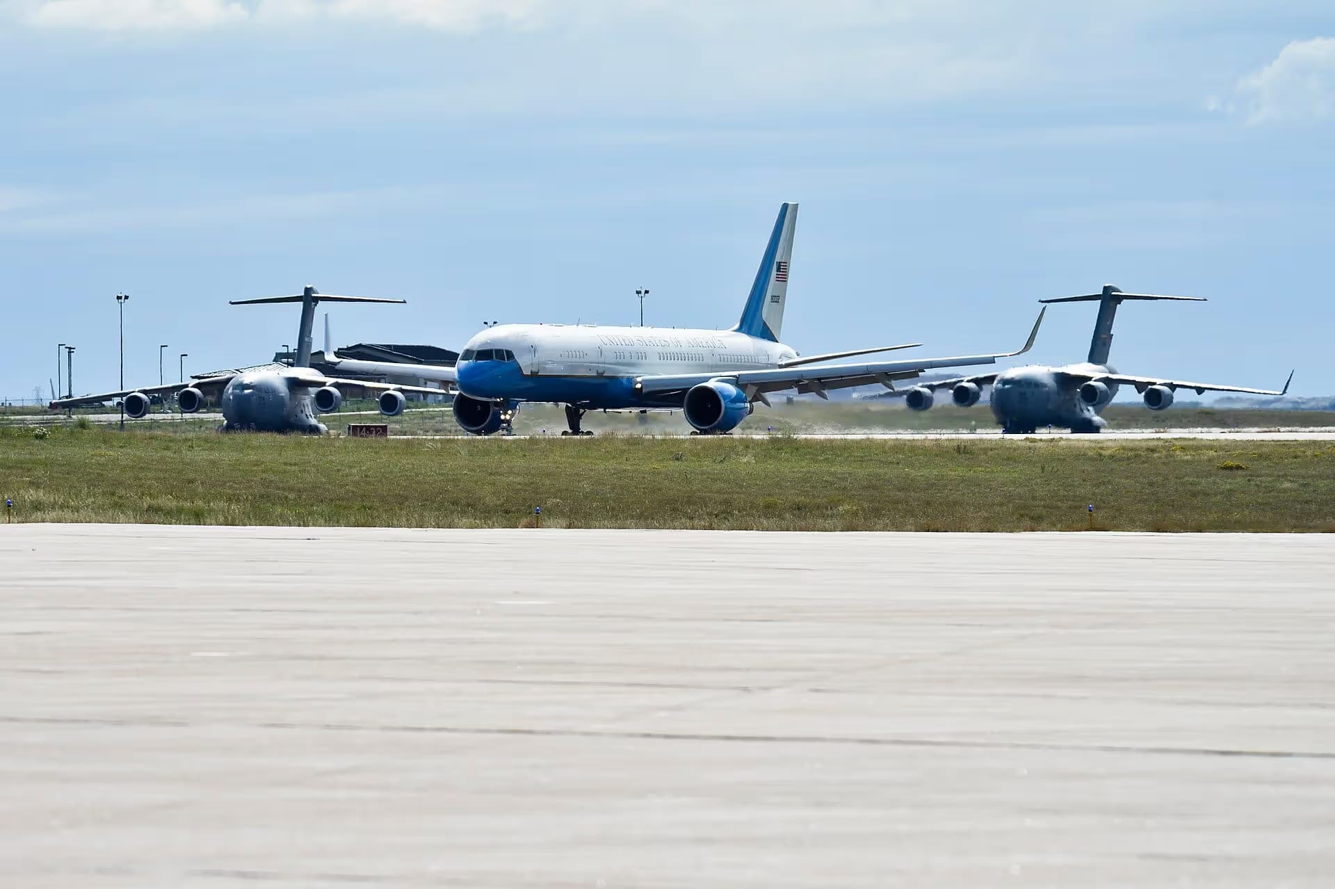 Unidentified — Boeing