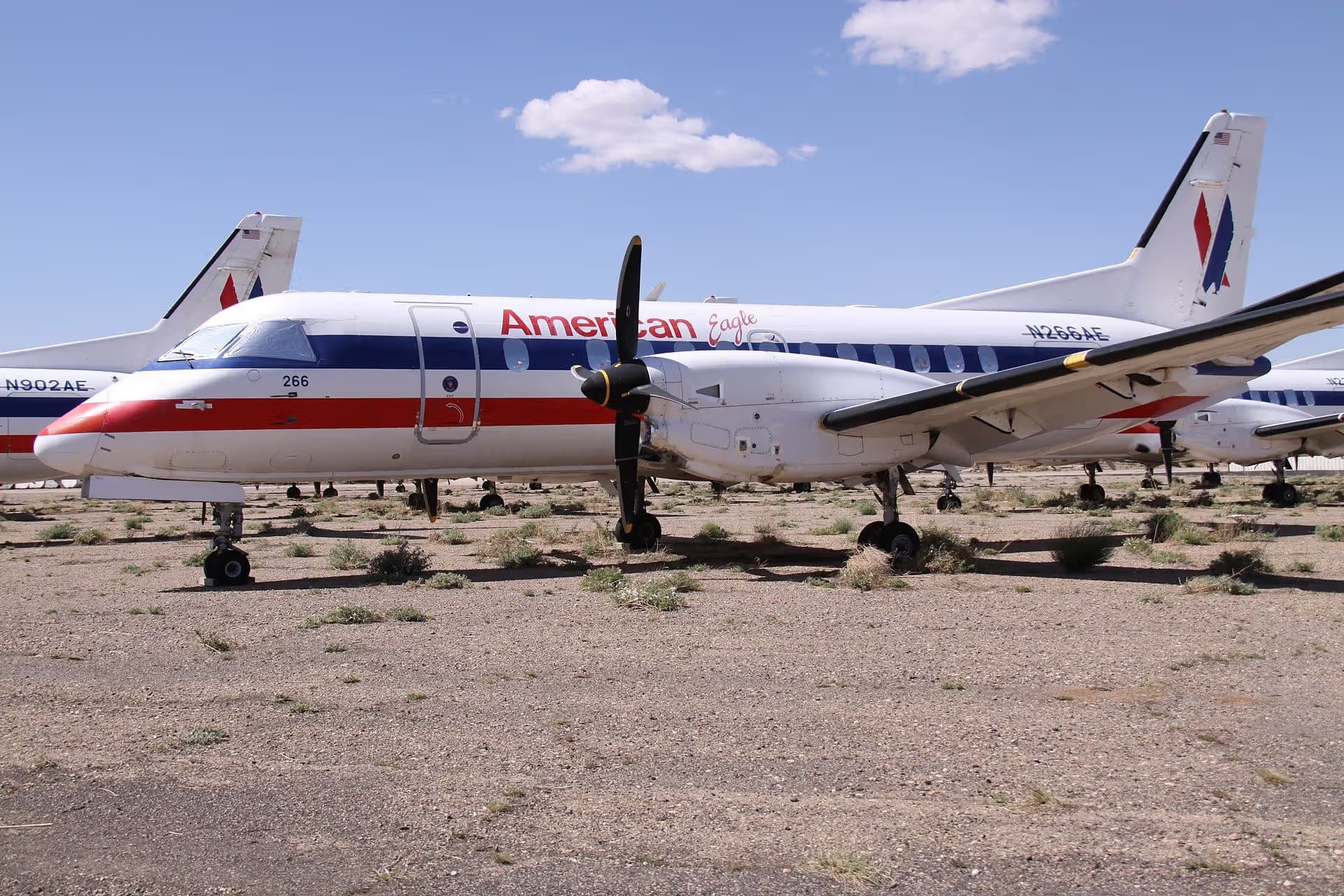 N266AE — Twin-engine aircraft