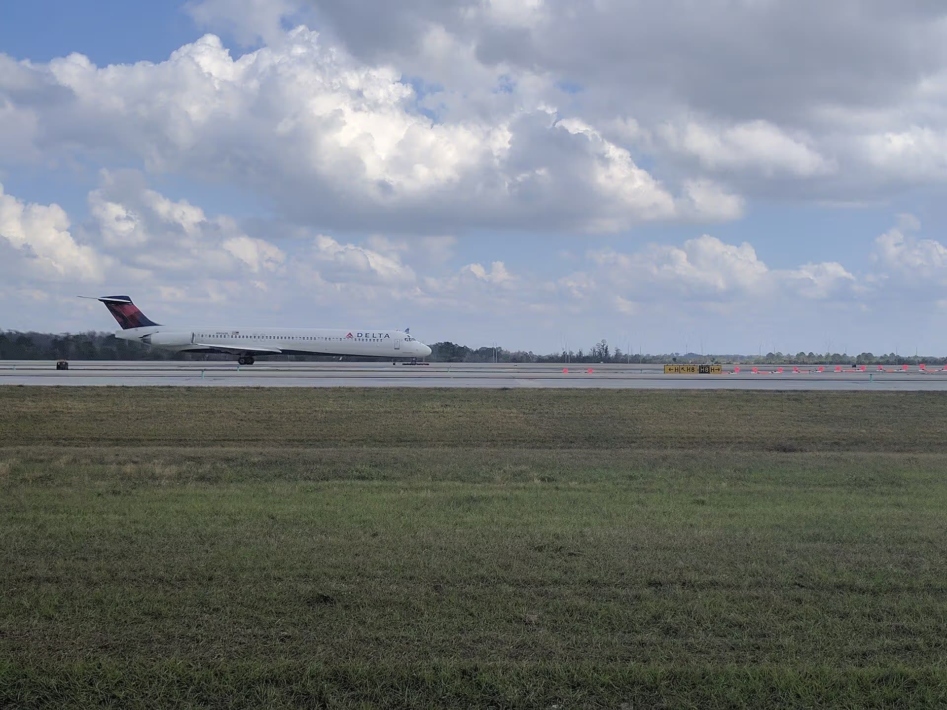 N926DL — Douglas