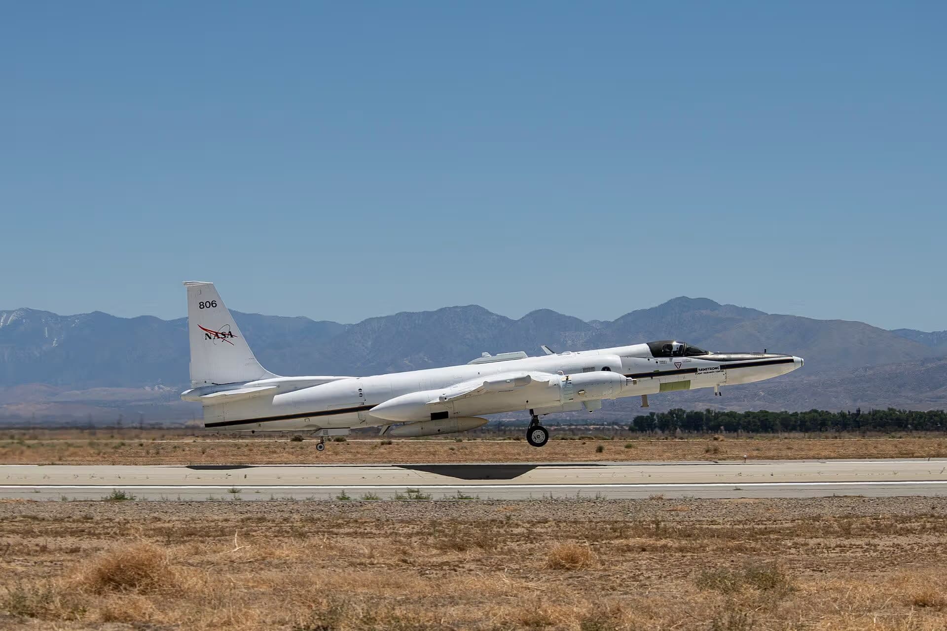 N806NA — Lockheed