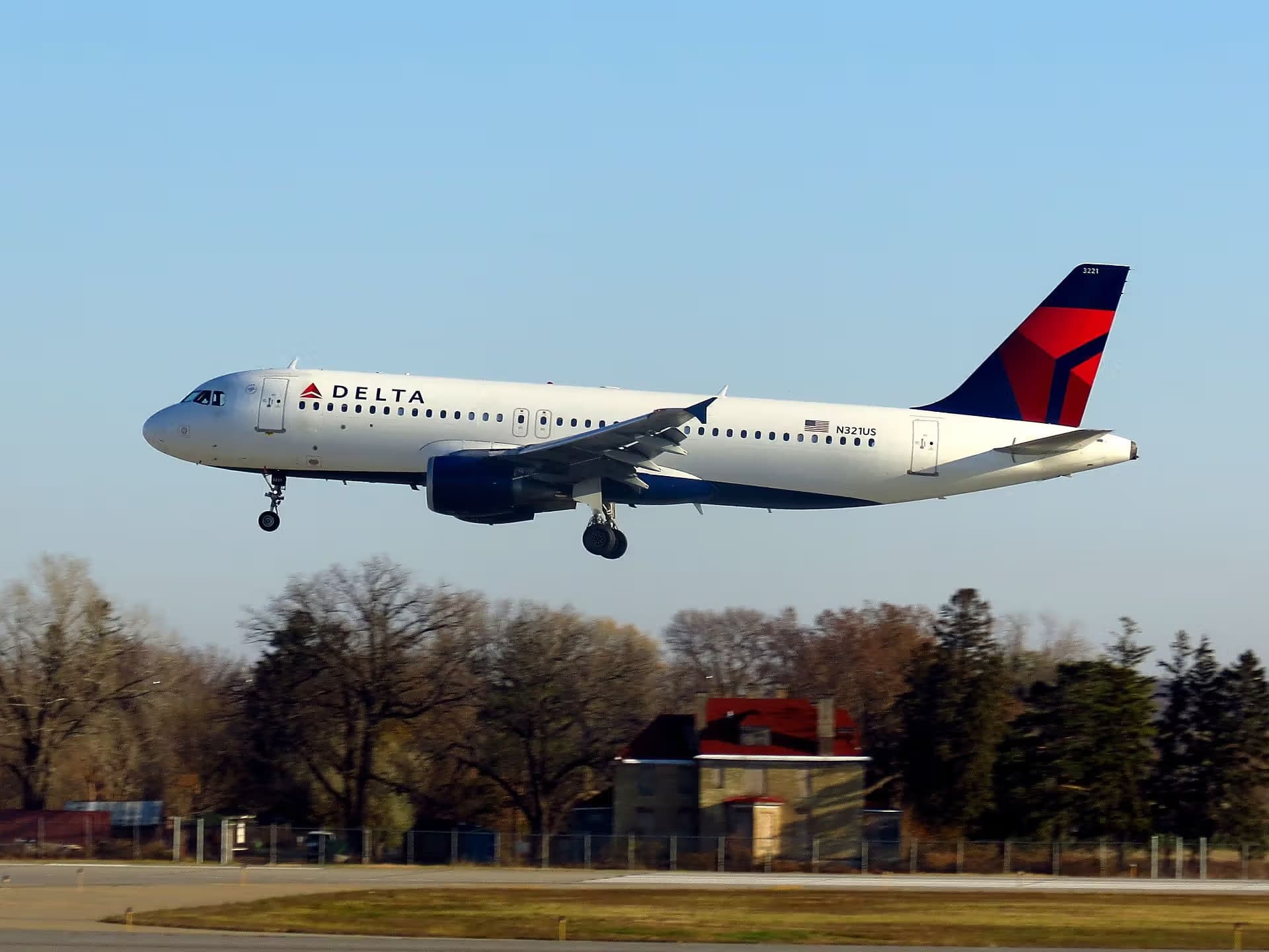 N321US — Airbus