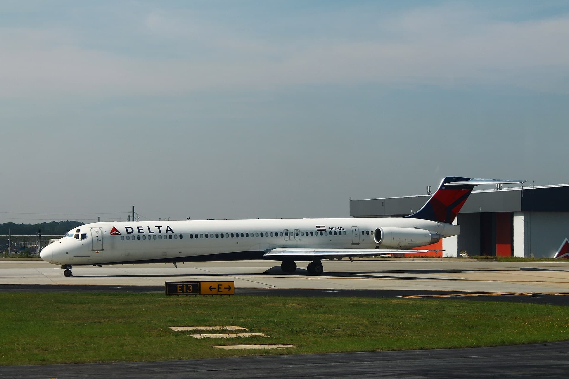 N966DL — Aircraft
