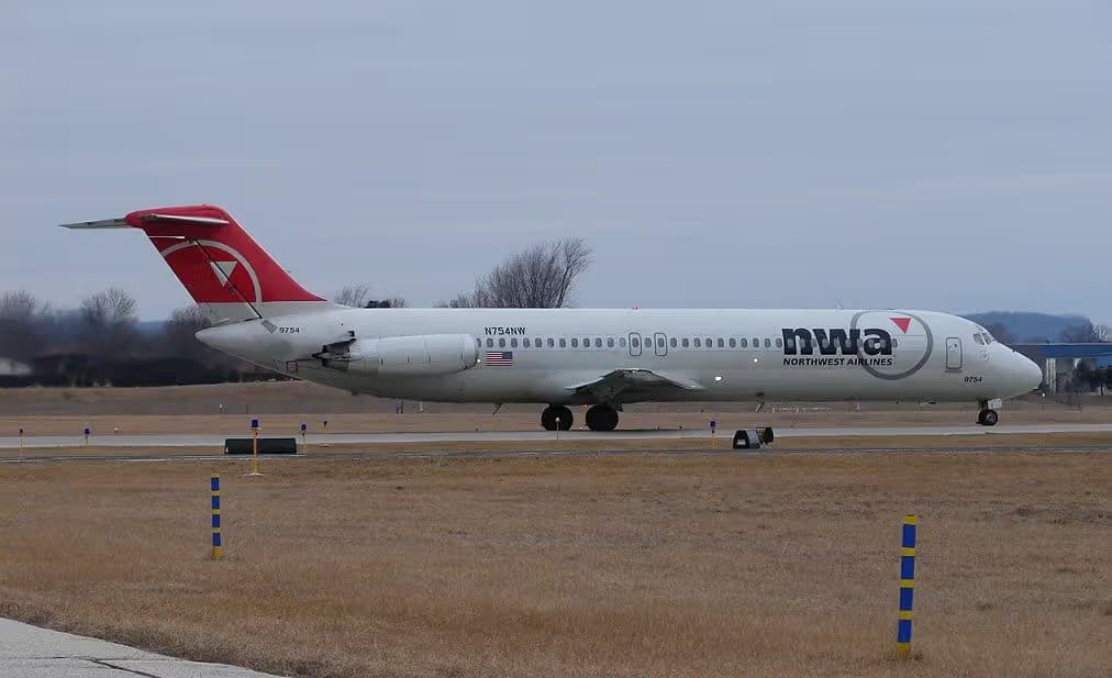 N754NW — Douglas