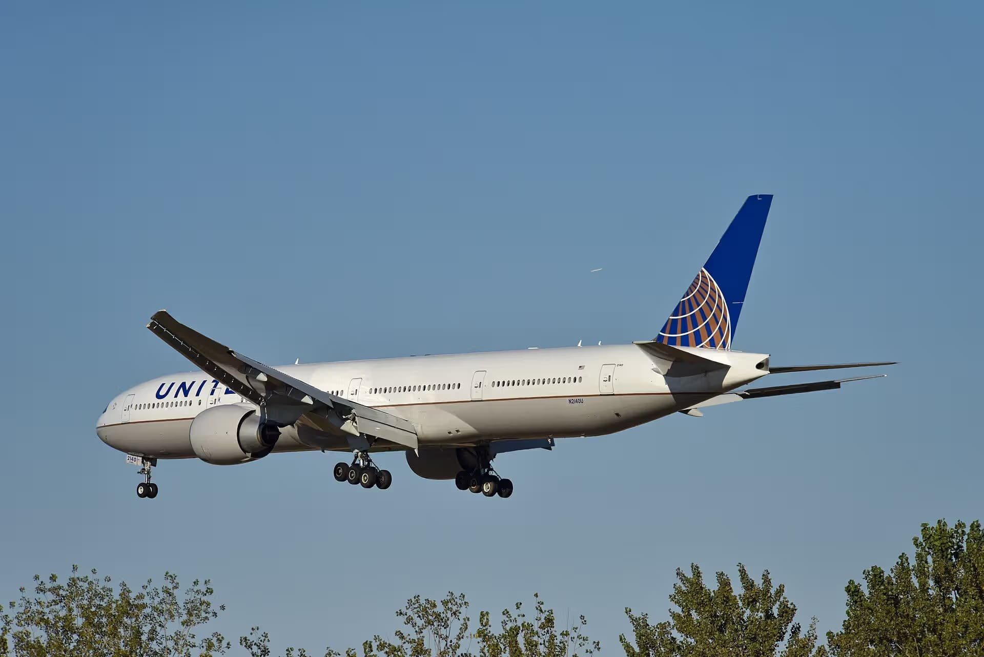 N2140U — Boeing
