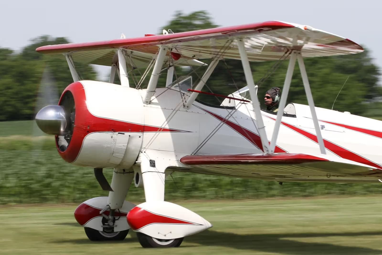 N75697 — Single-engine aircraft