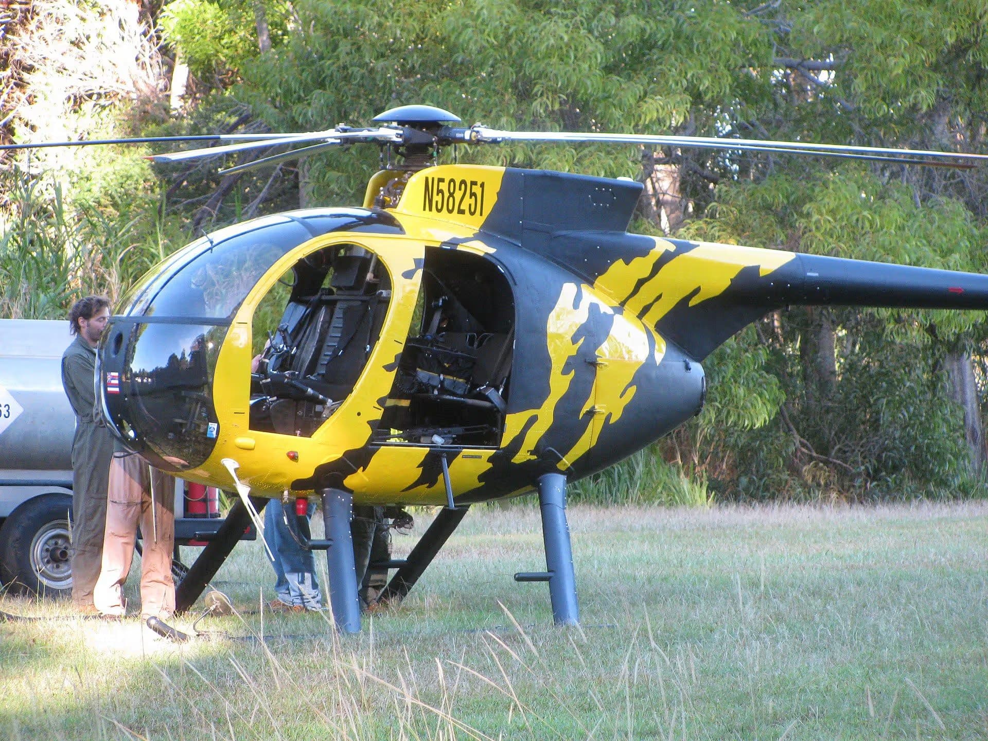 N58251 — Helicopter