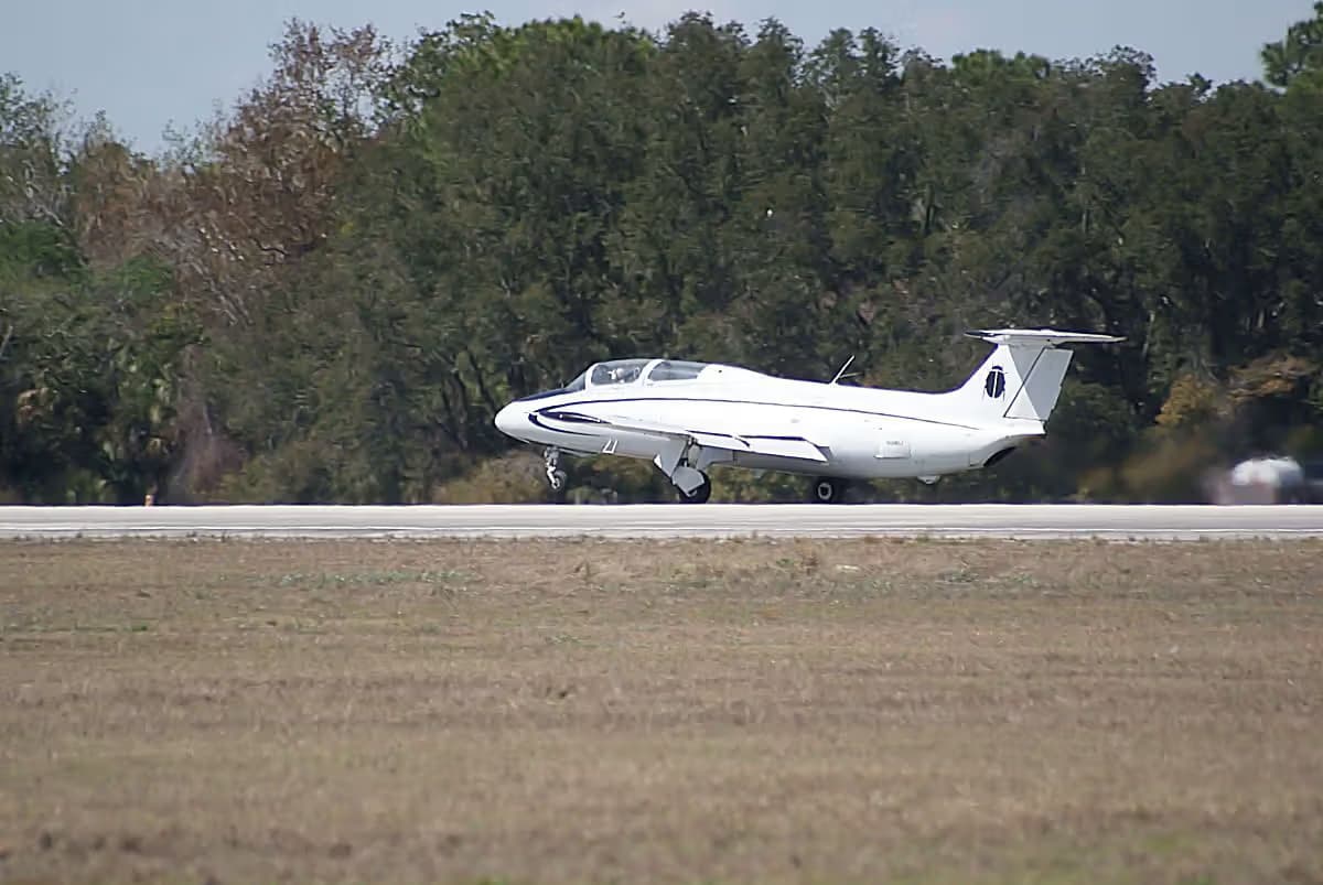 Unidentified — Business jet