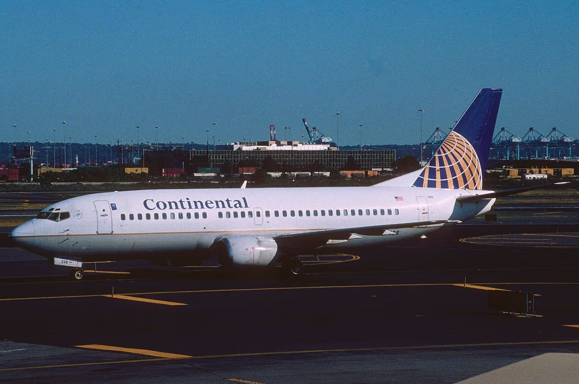 N17328 — Boeing