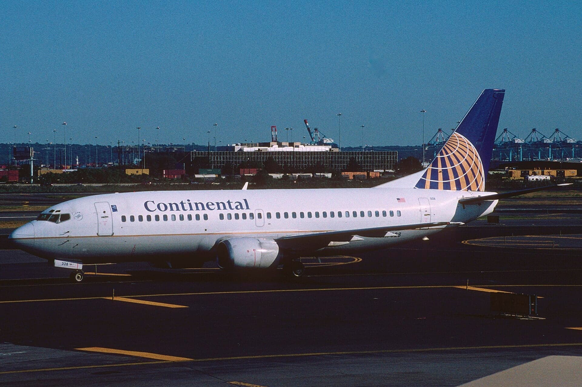 N17328 — Boeing