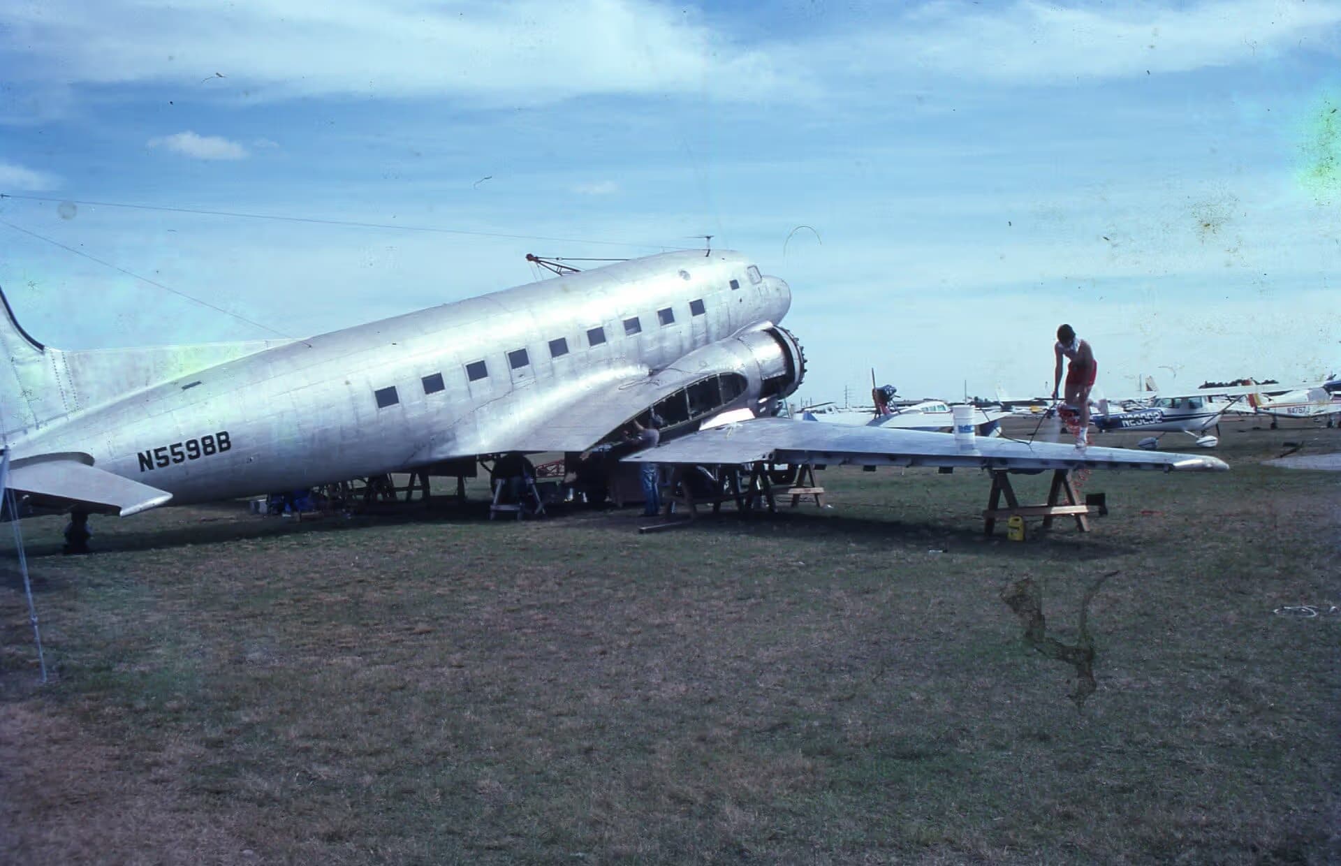 N5598B — Douglas