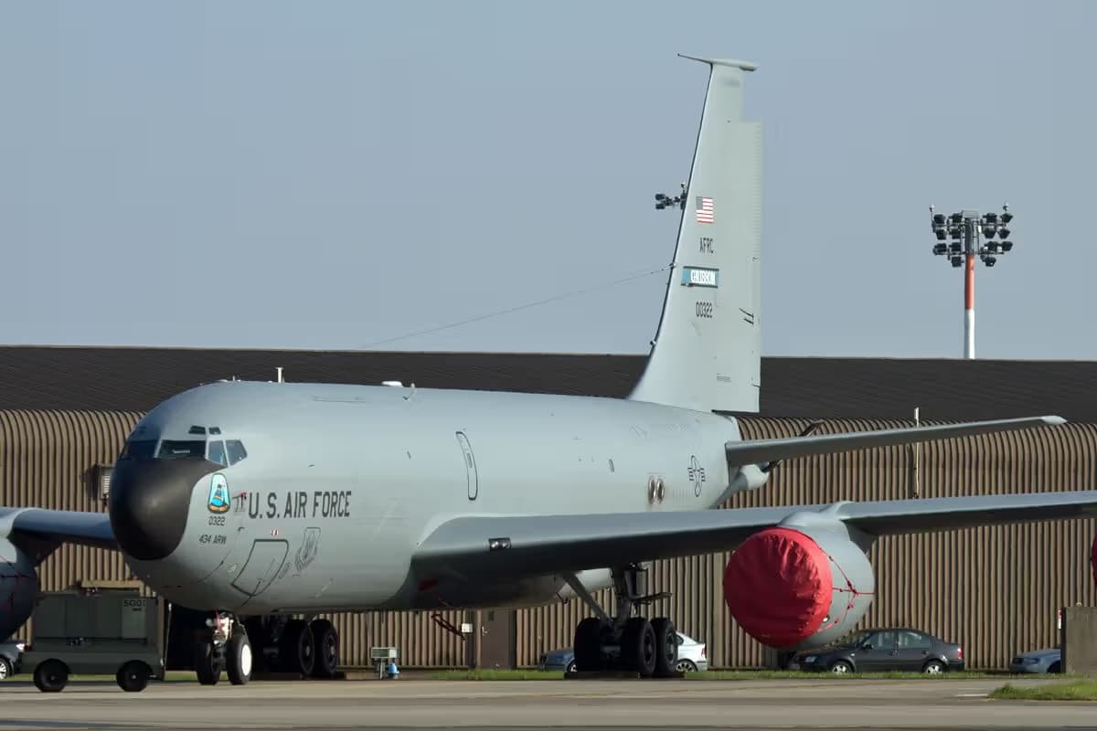 Unidentified — Boeing