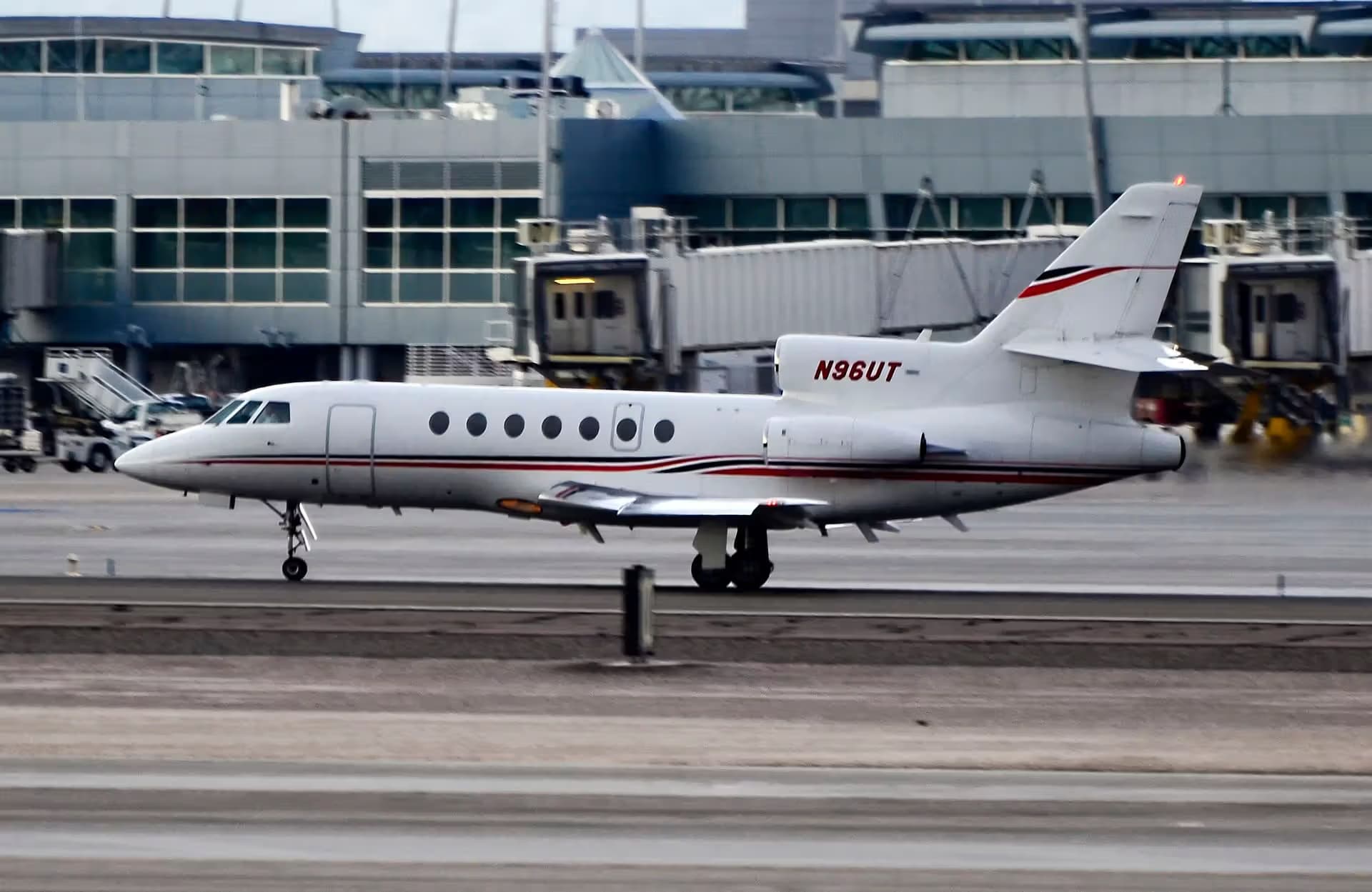 N96UT — Business jet