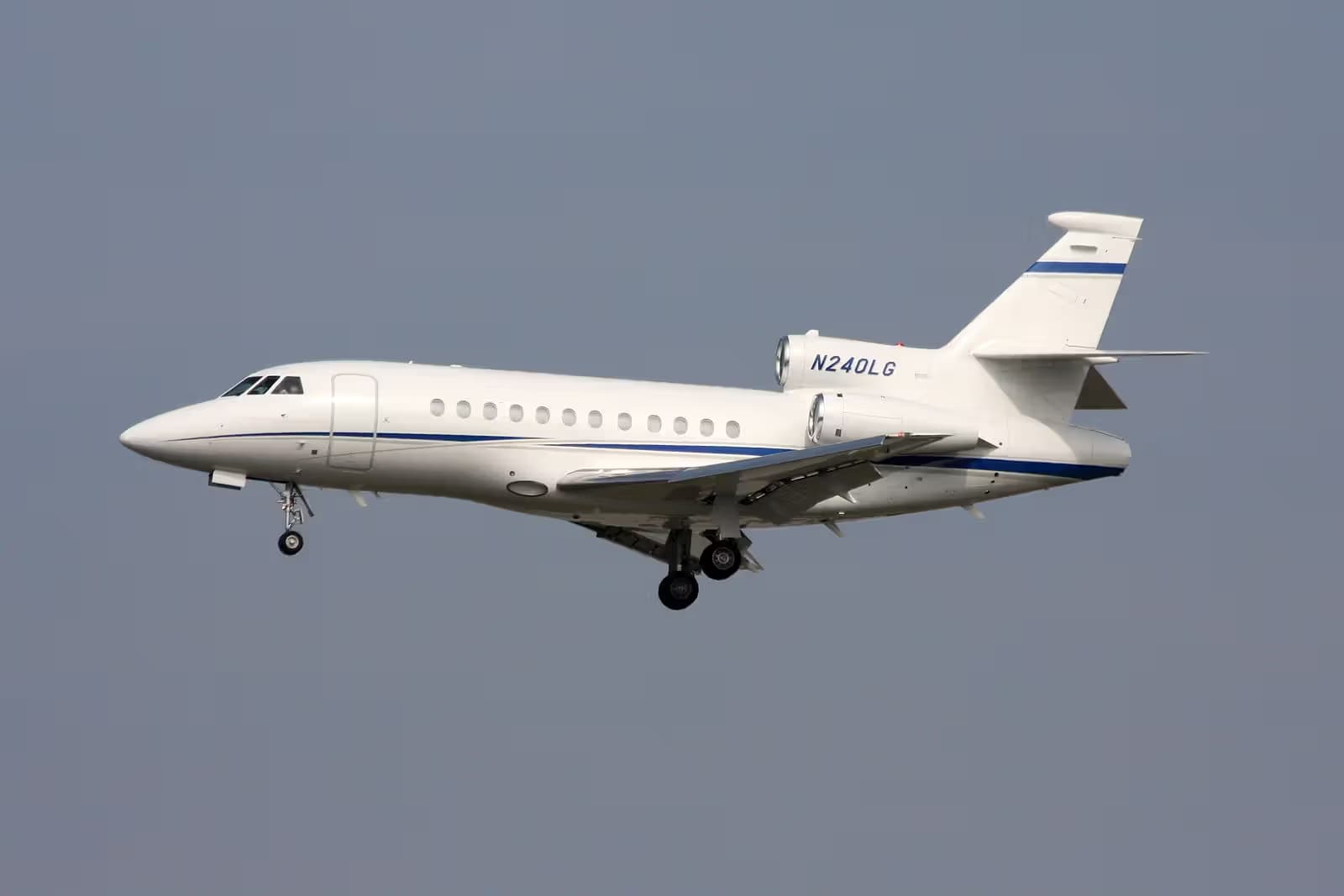 N240LG — Business jet