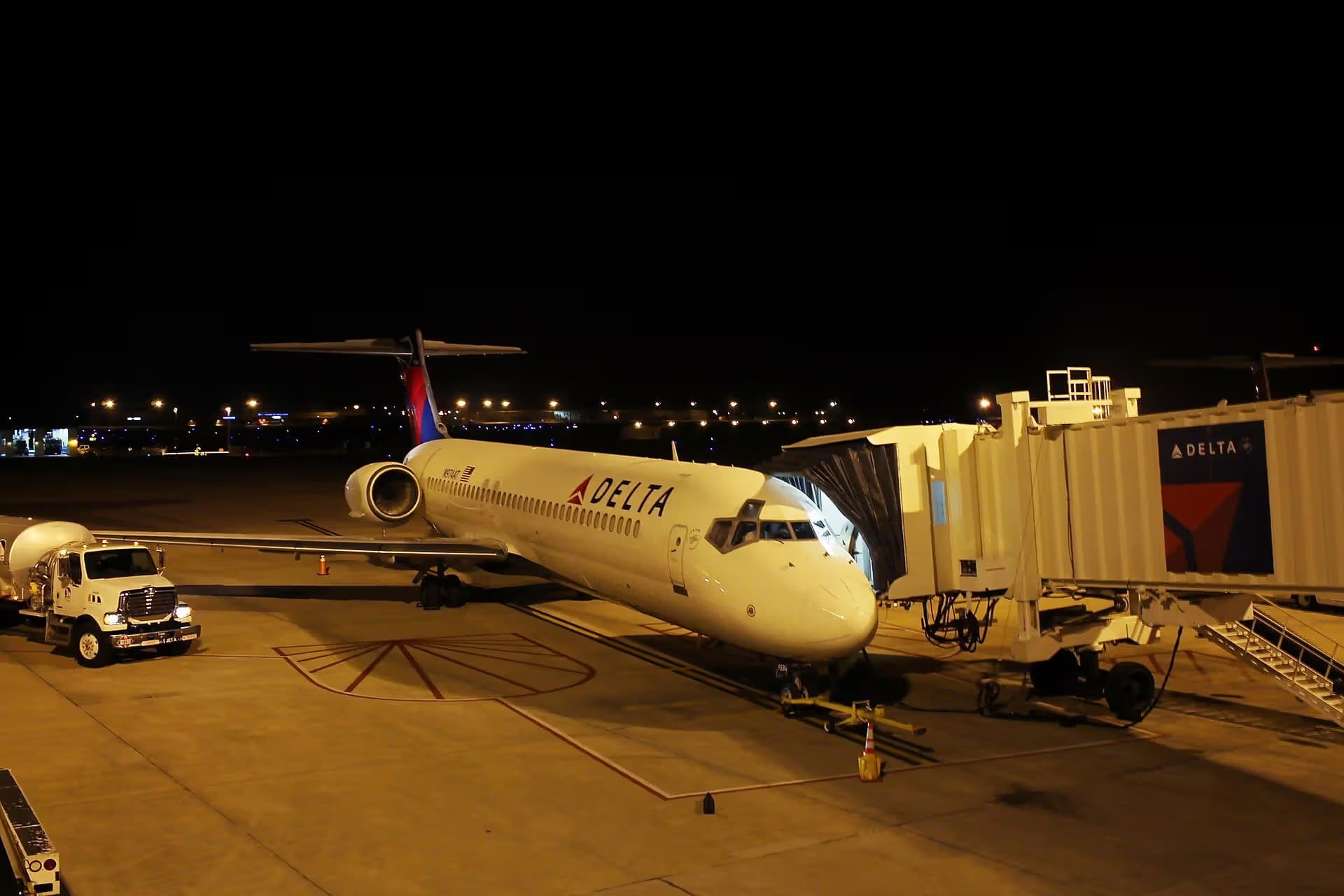N974AT — Boeing