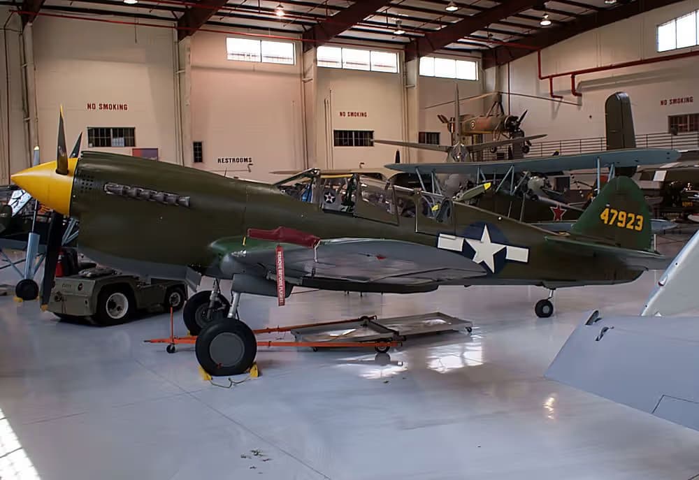 Unidentified — Single-engine aircraft
