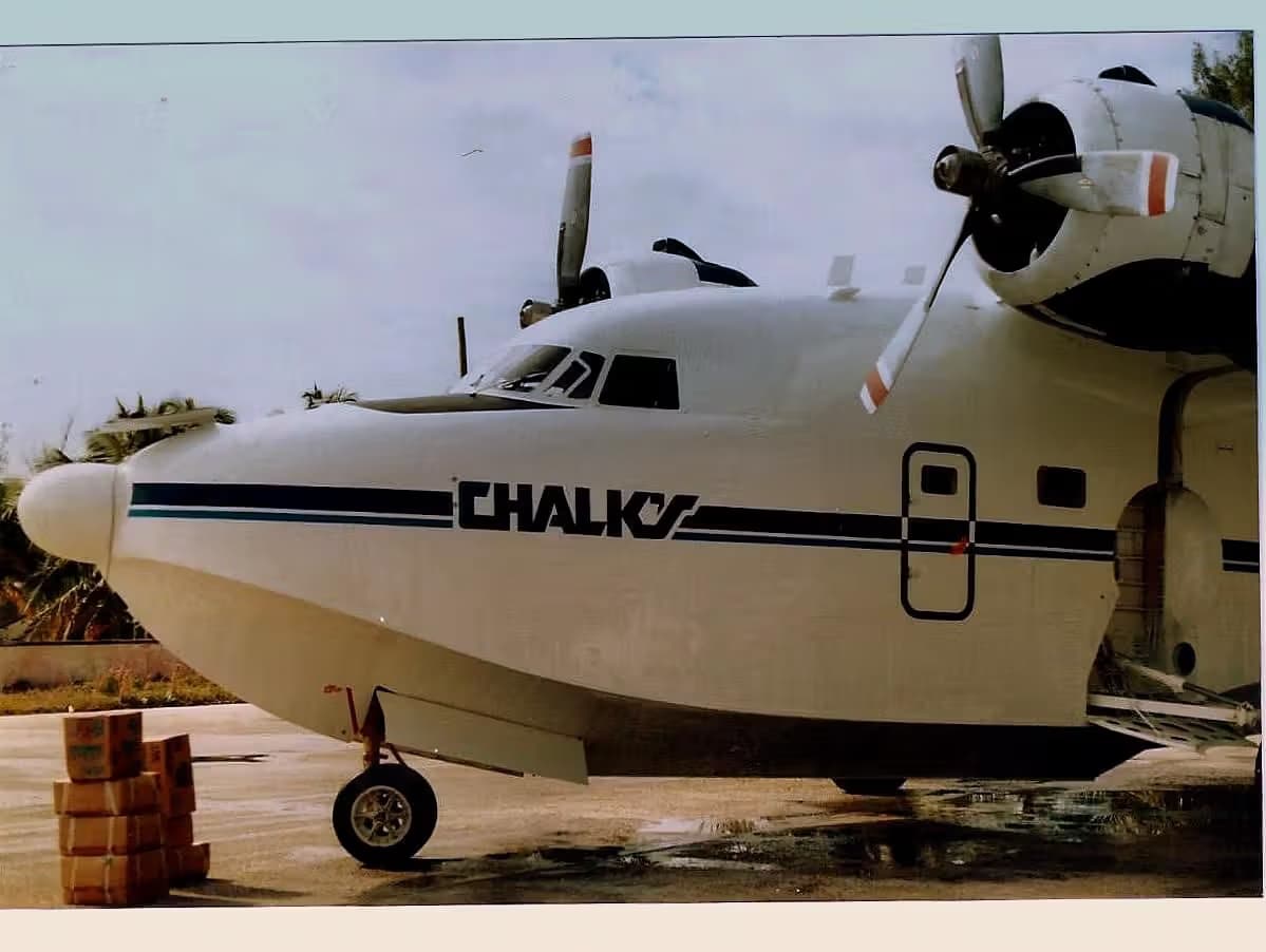 N115FB — Twin-engine aircraft