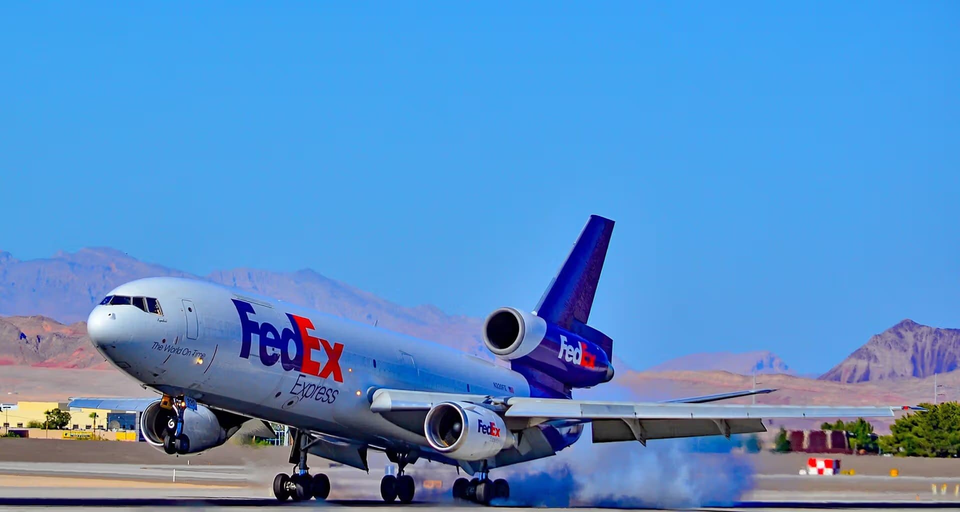 N320FE — Douglas