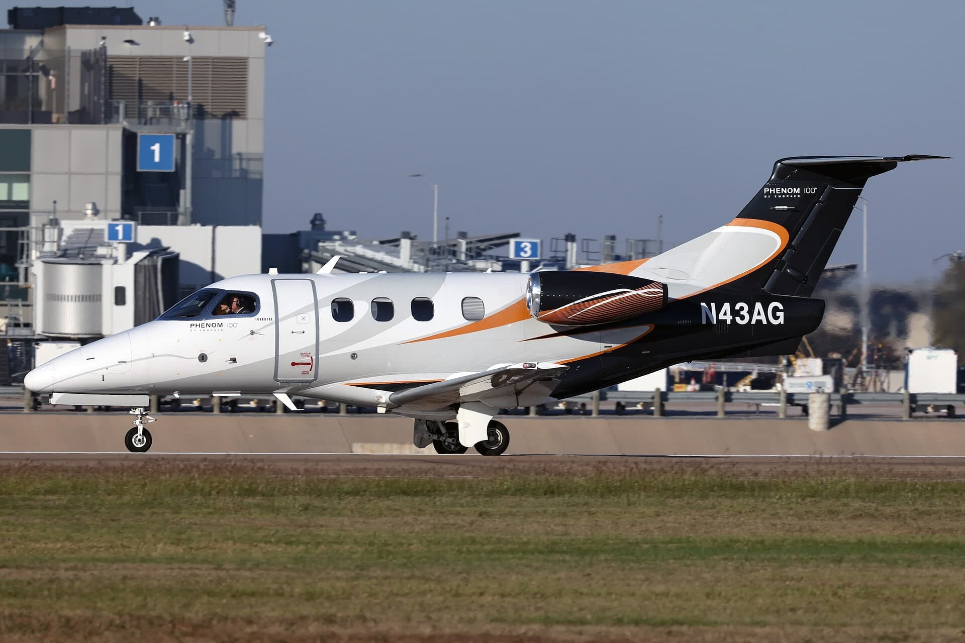 N43AG — Embraer