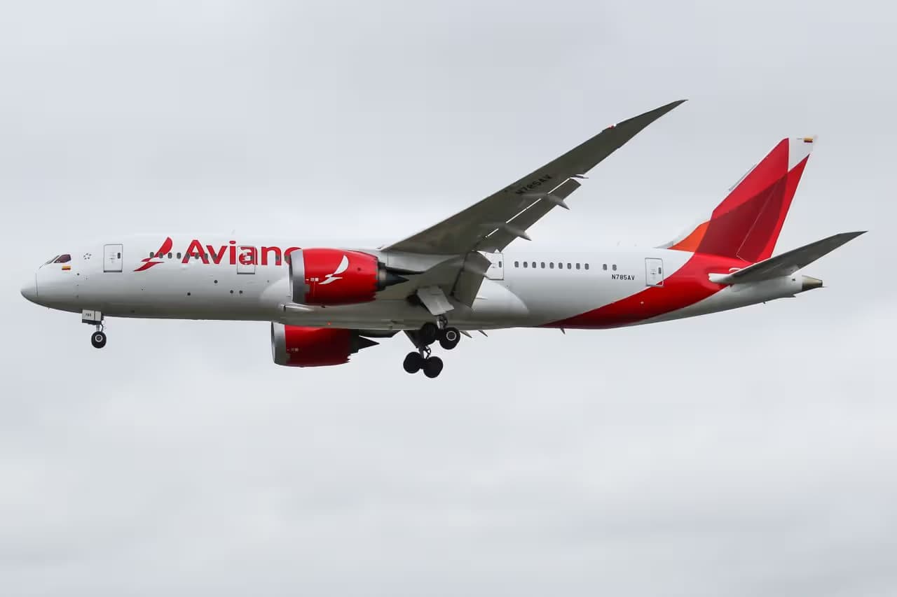 N785AV — Boeing
