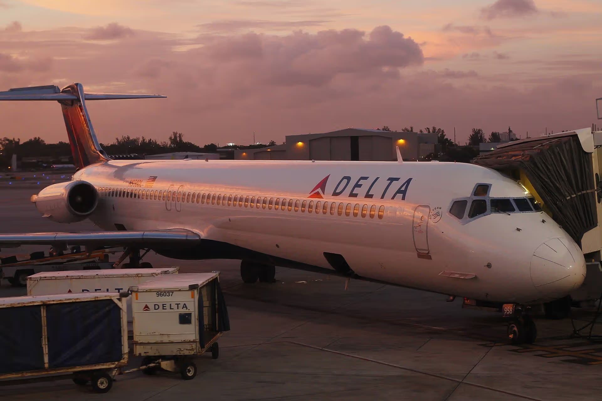 N958DL — Aircraft