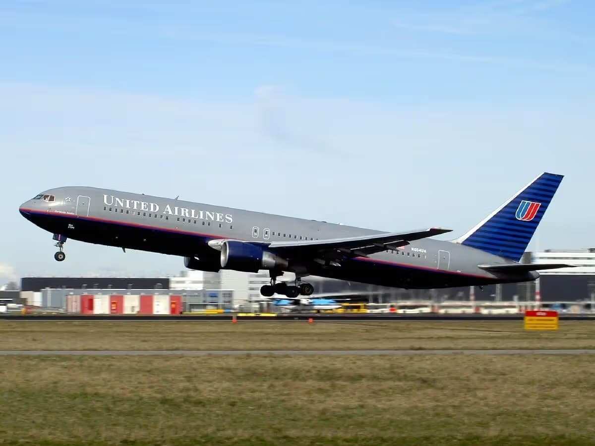N654UA — Boeing