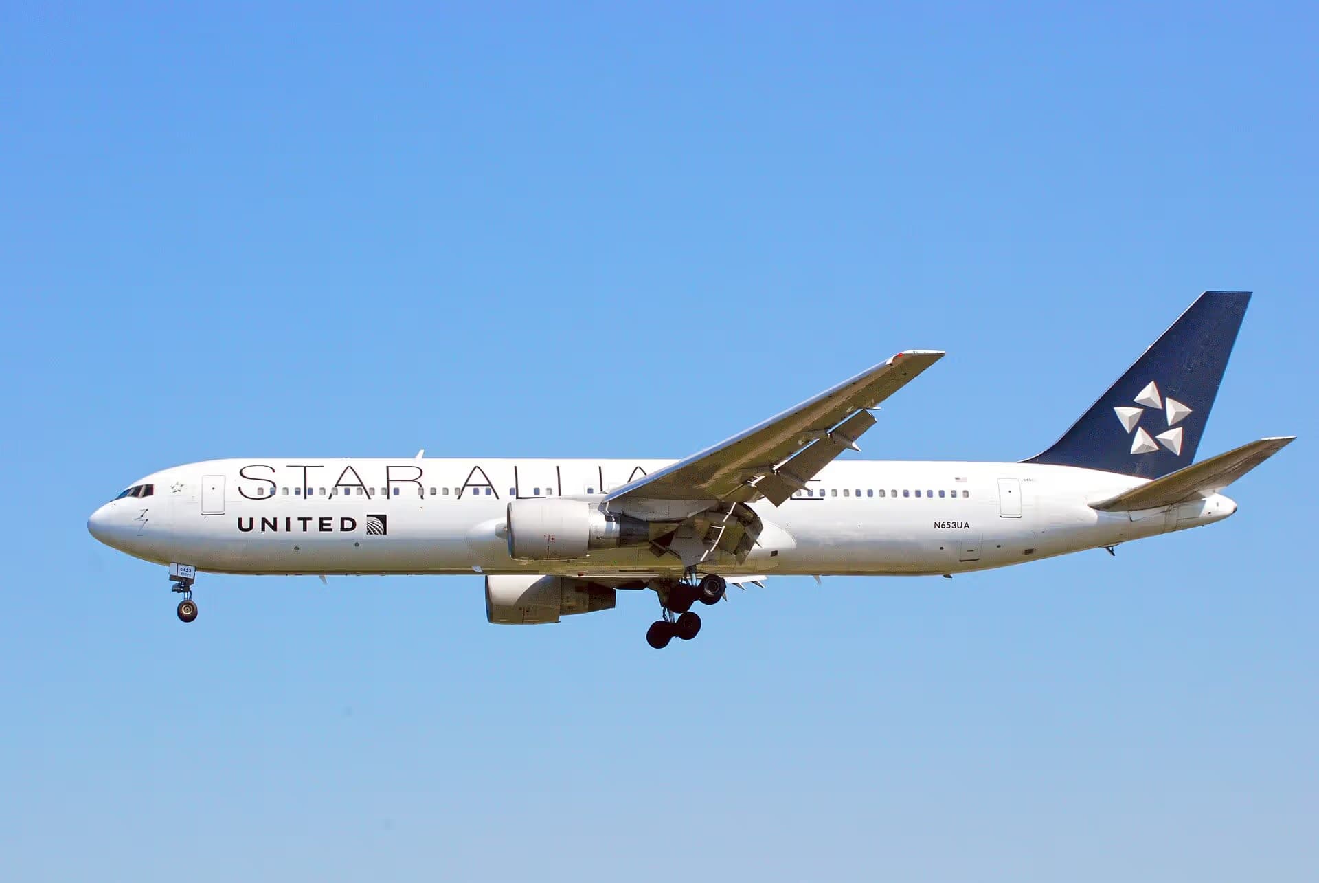 N653UA — Boeing