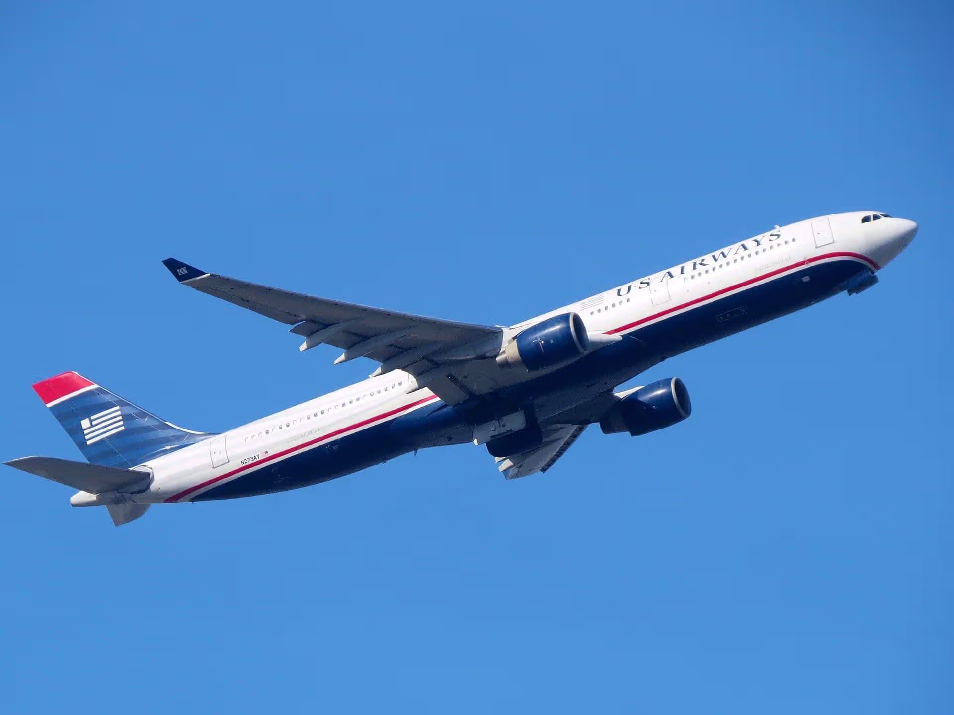 N273AY — Twin-engine aircraft