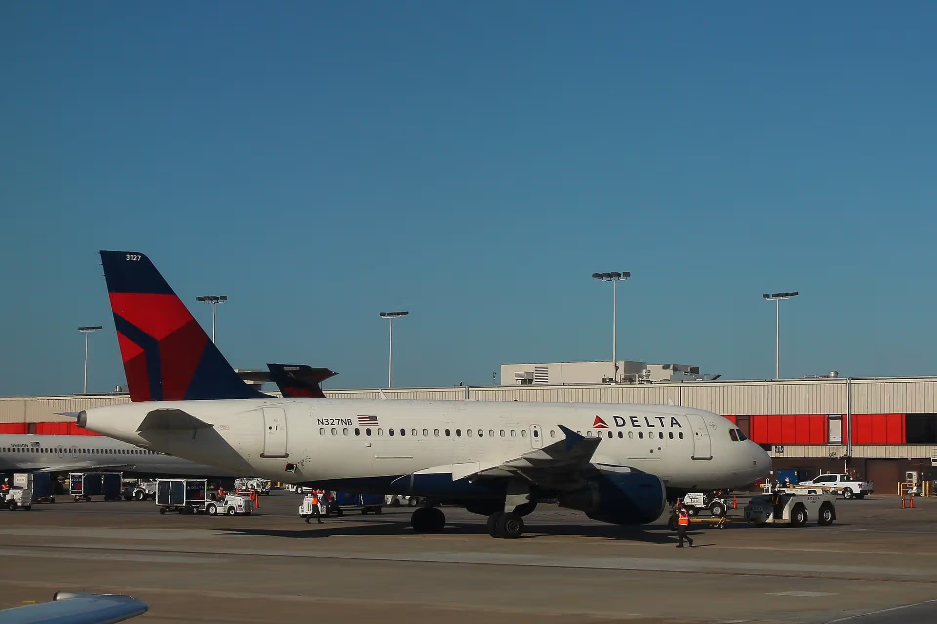 N327NB — Airbus