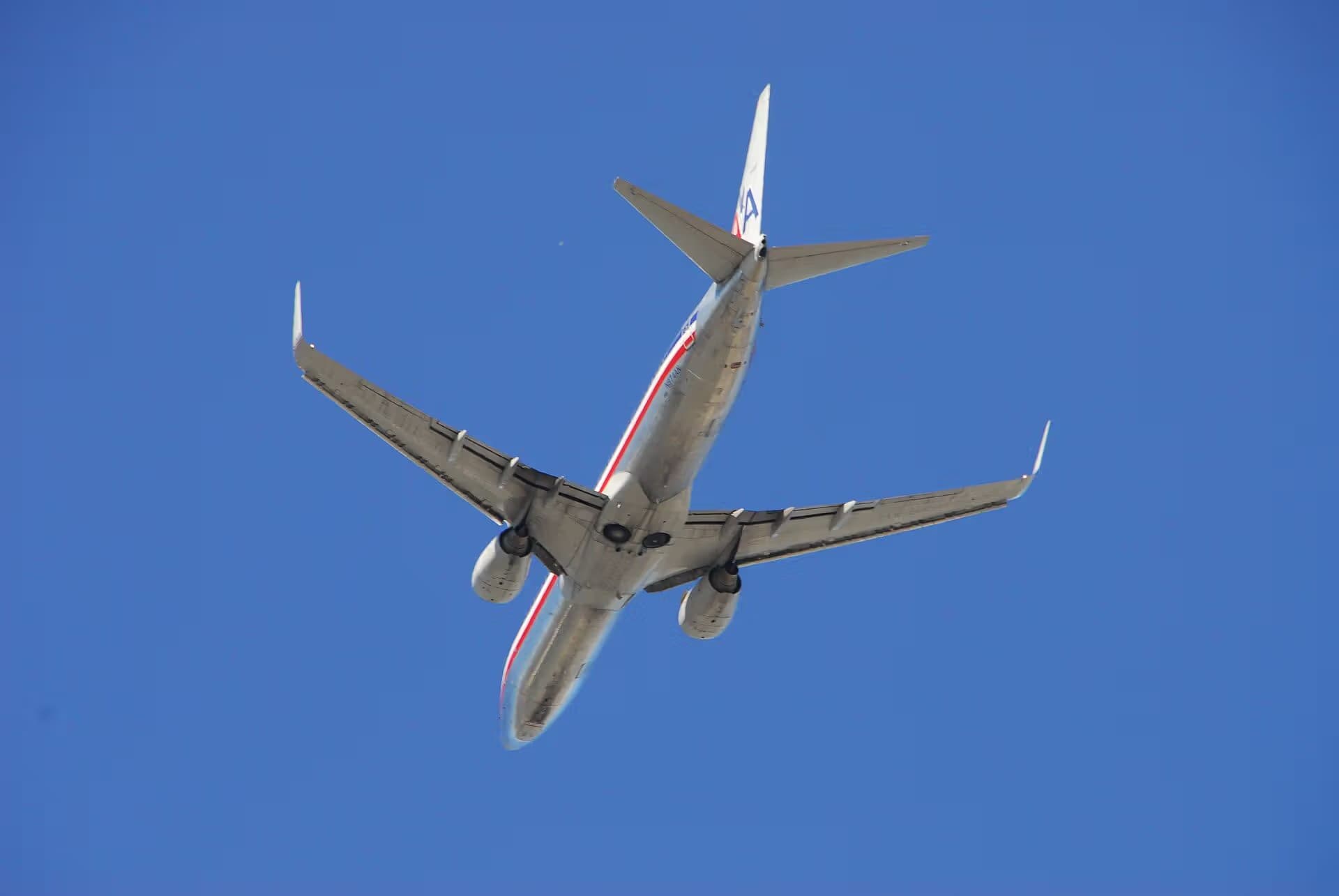 N974AN — Twin-engine aircraft