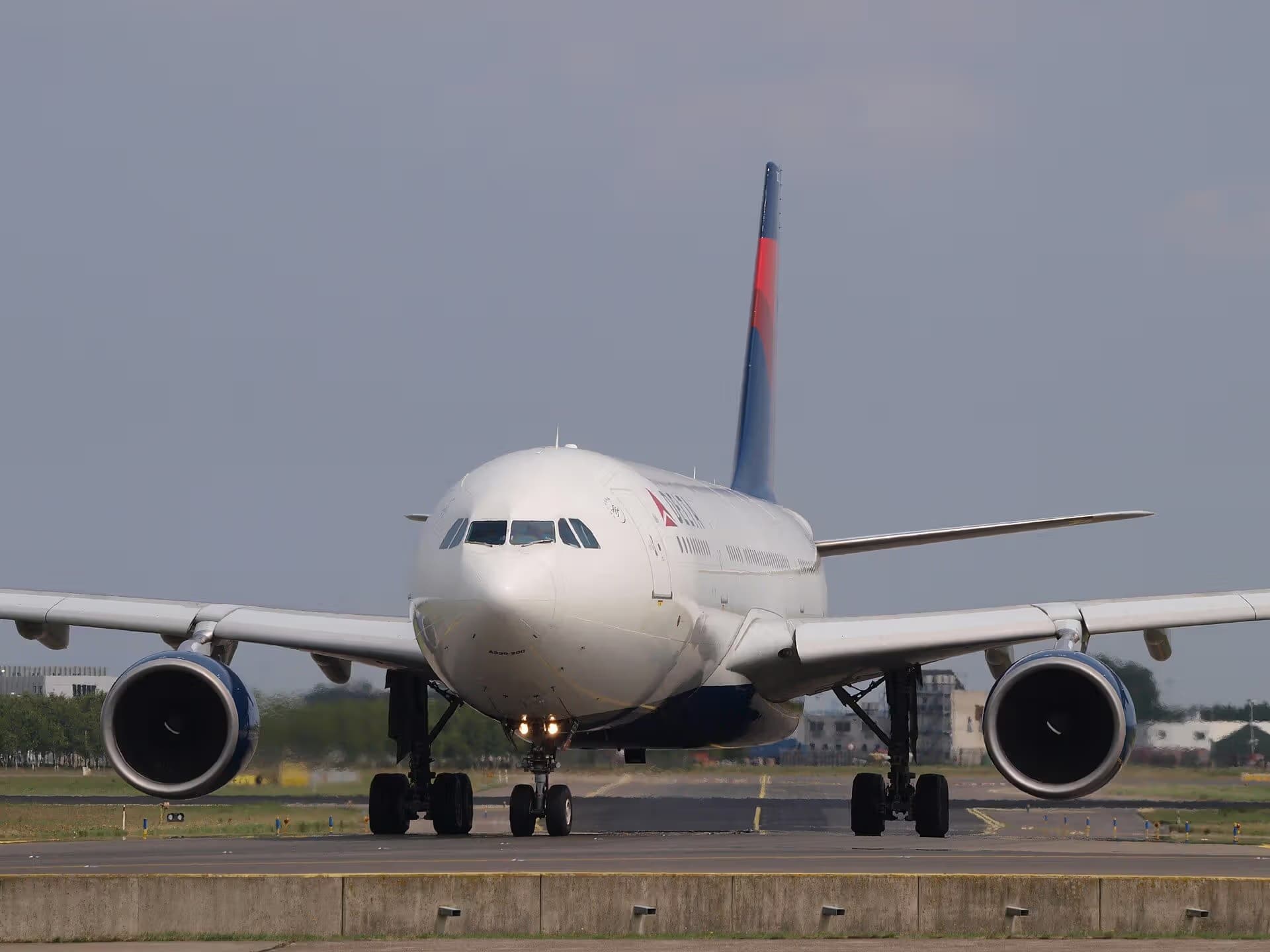 N851NW — Twin-engine aircraft