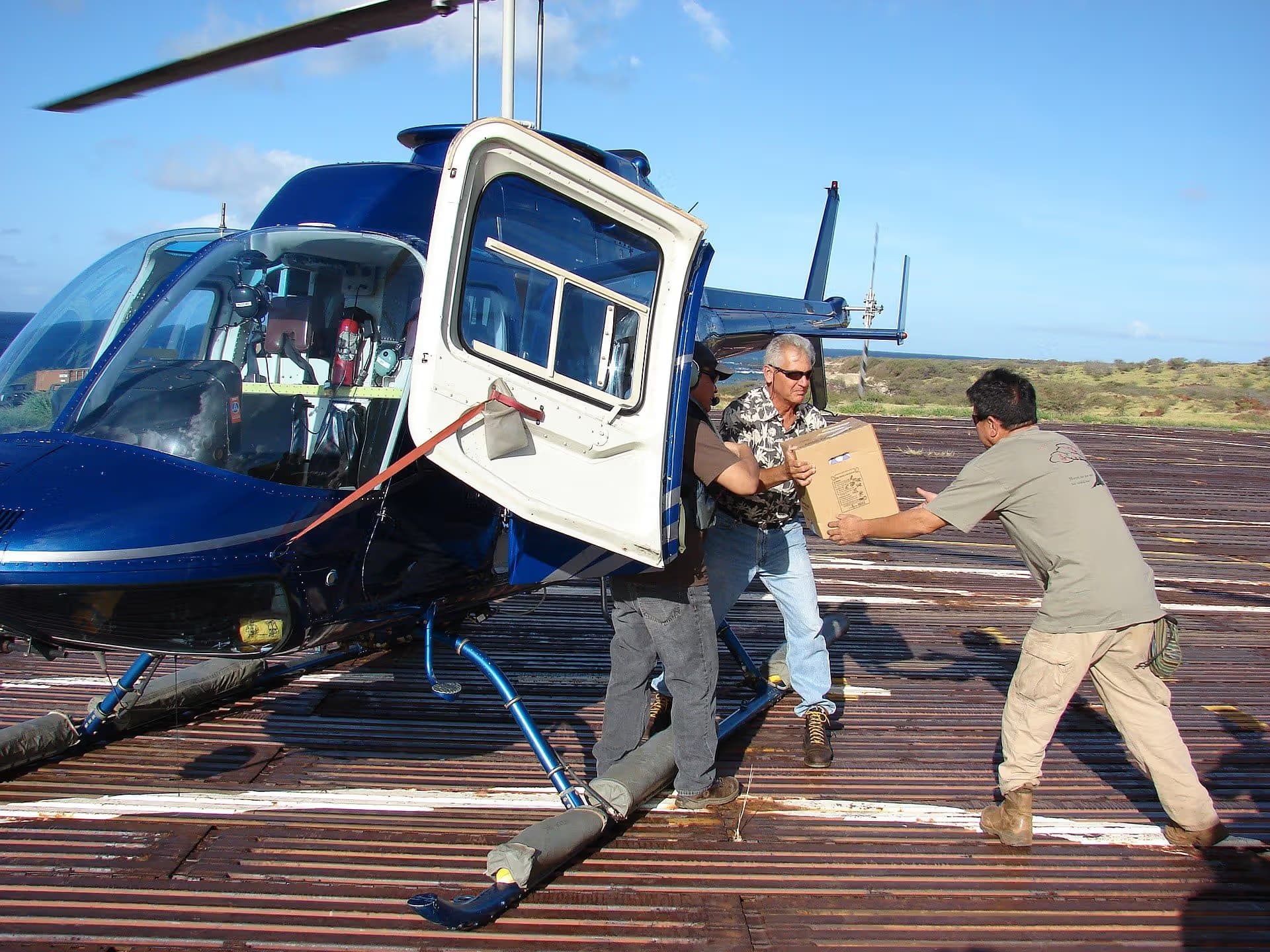 N6651H — Helicopter