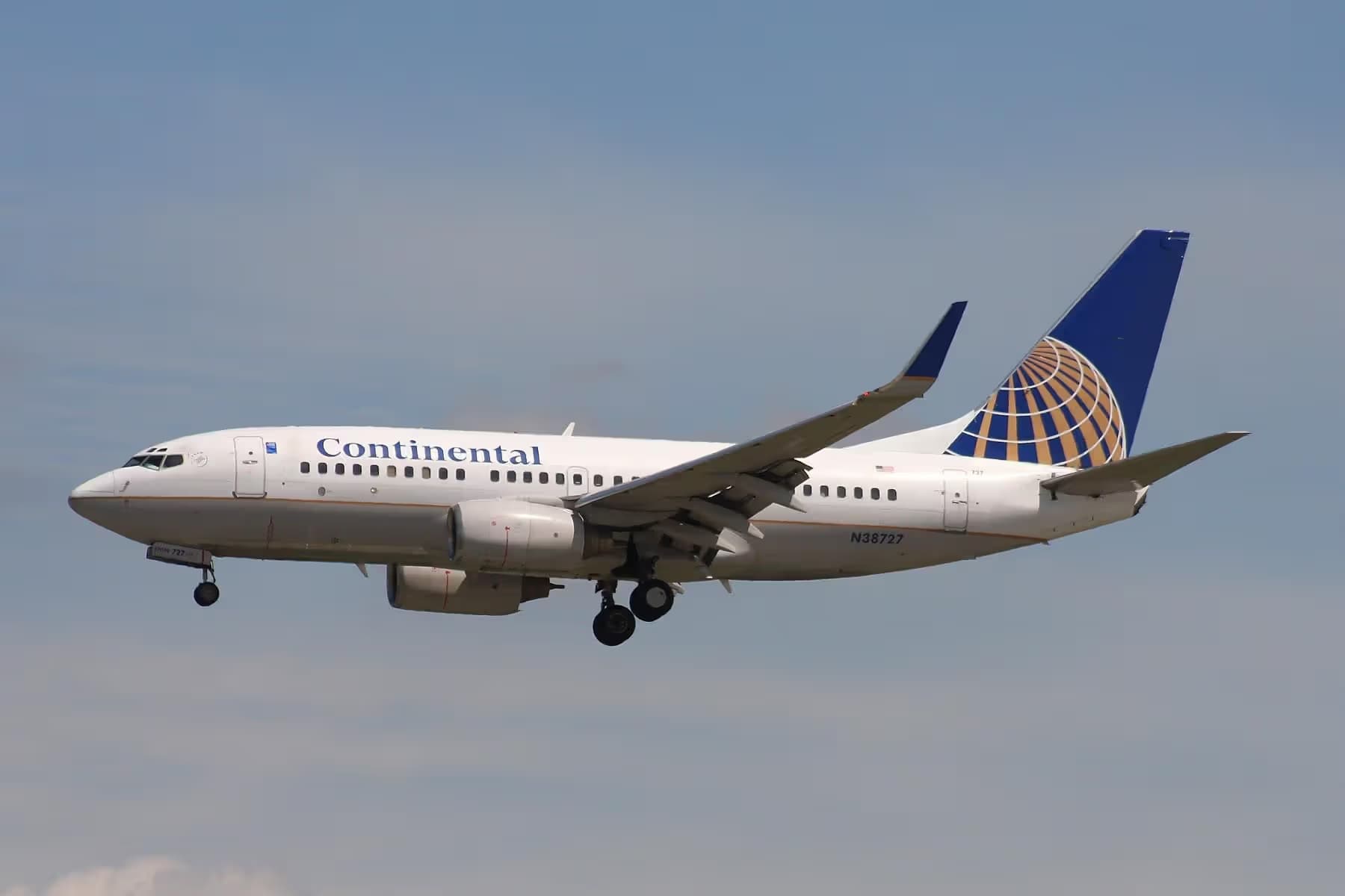 N38727 — Boeing