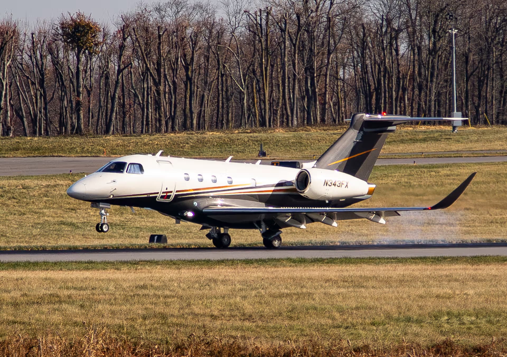 N343FX — Business jet
