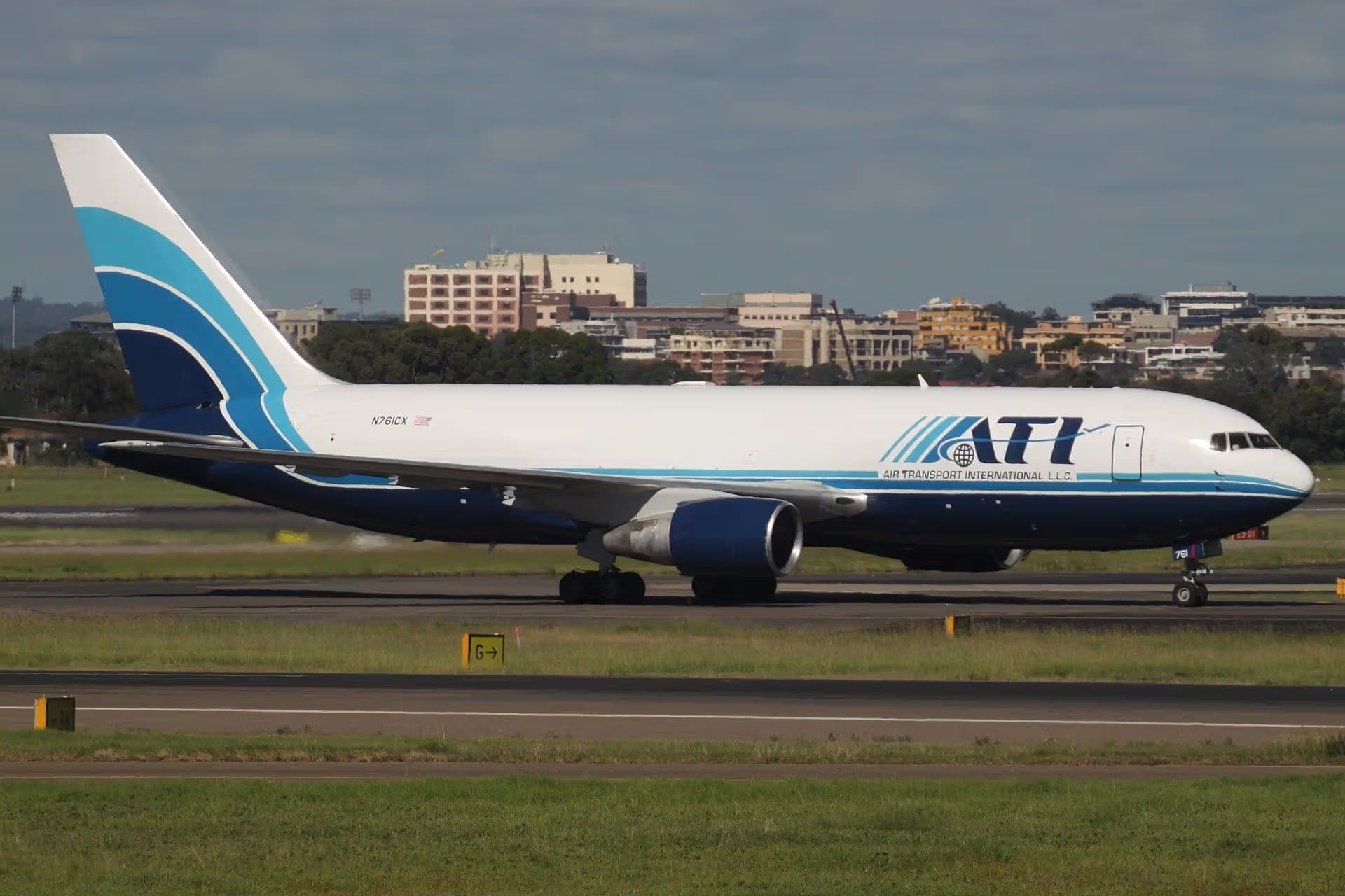 N761CX — Twin-engine aircraft