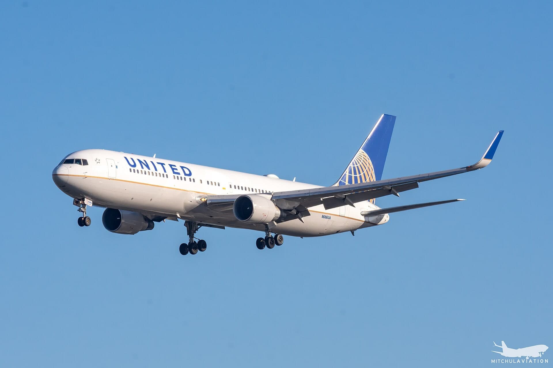 N686UA — Boeing