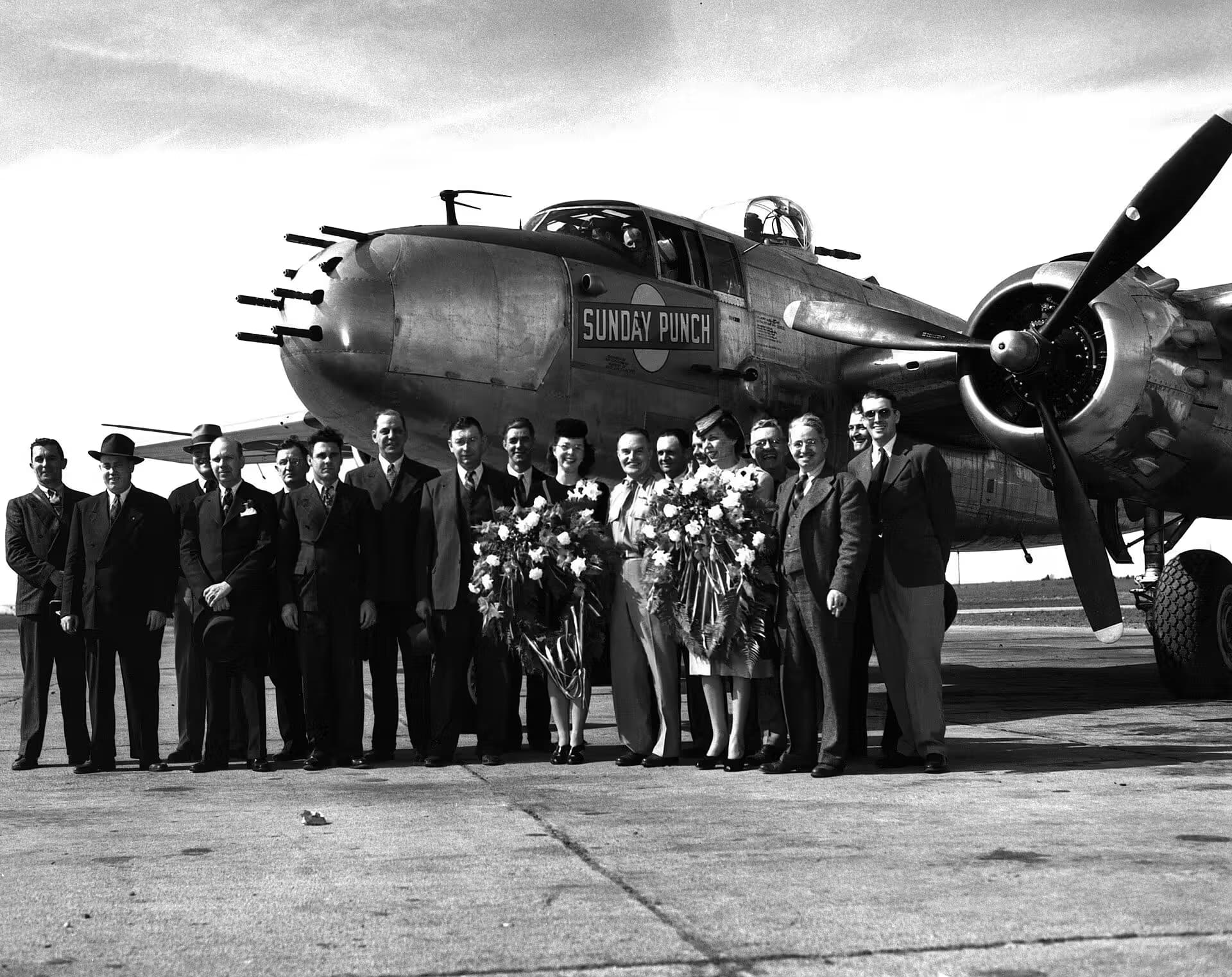 Unidentified — Twin-engine aircraft