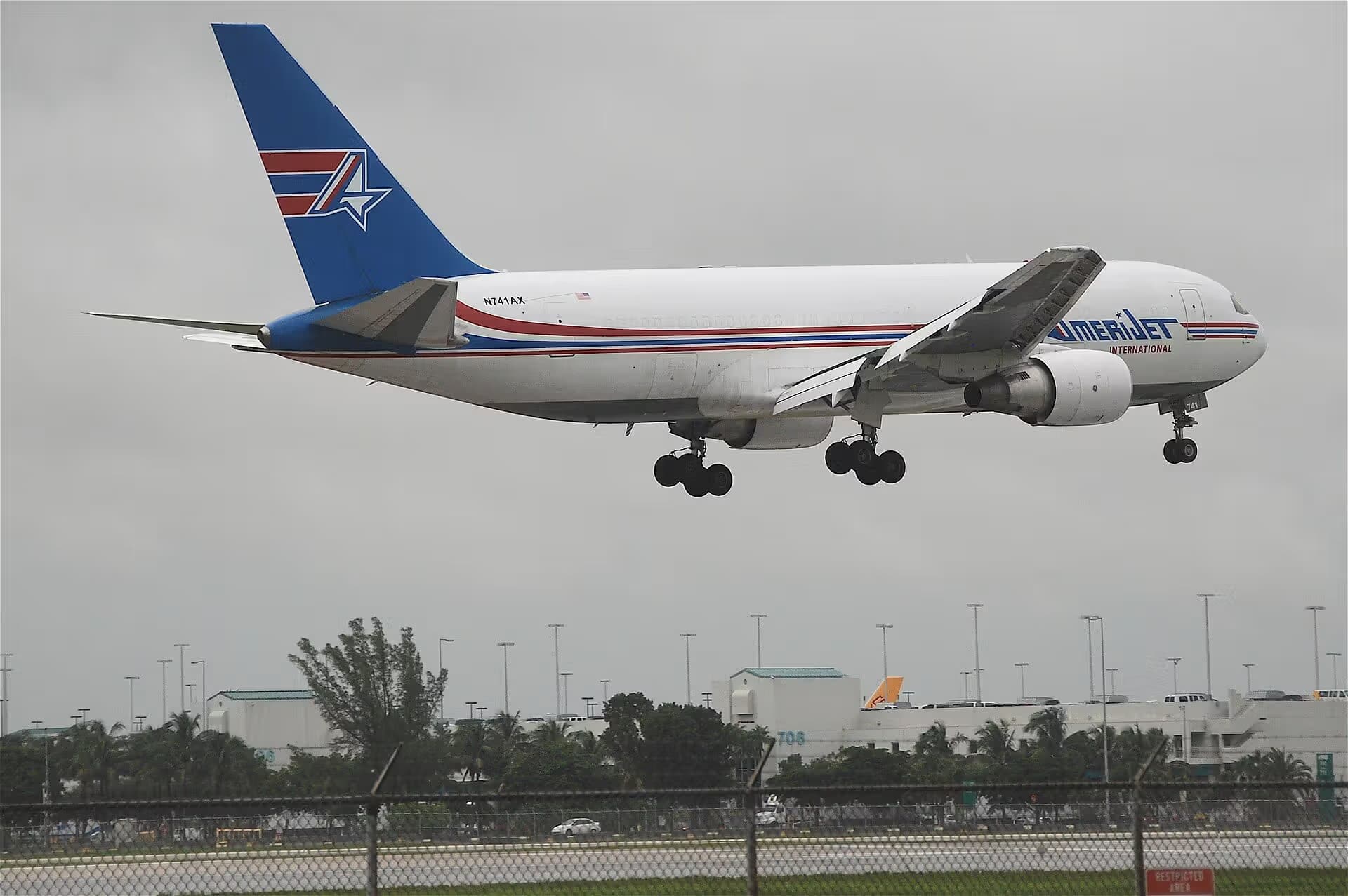 N741AX — Twin-engine aircraft