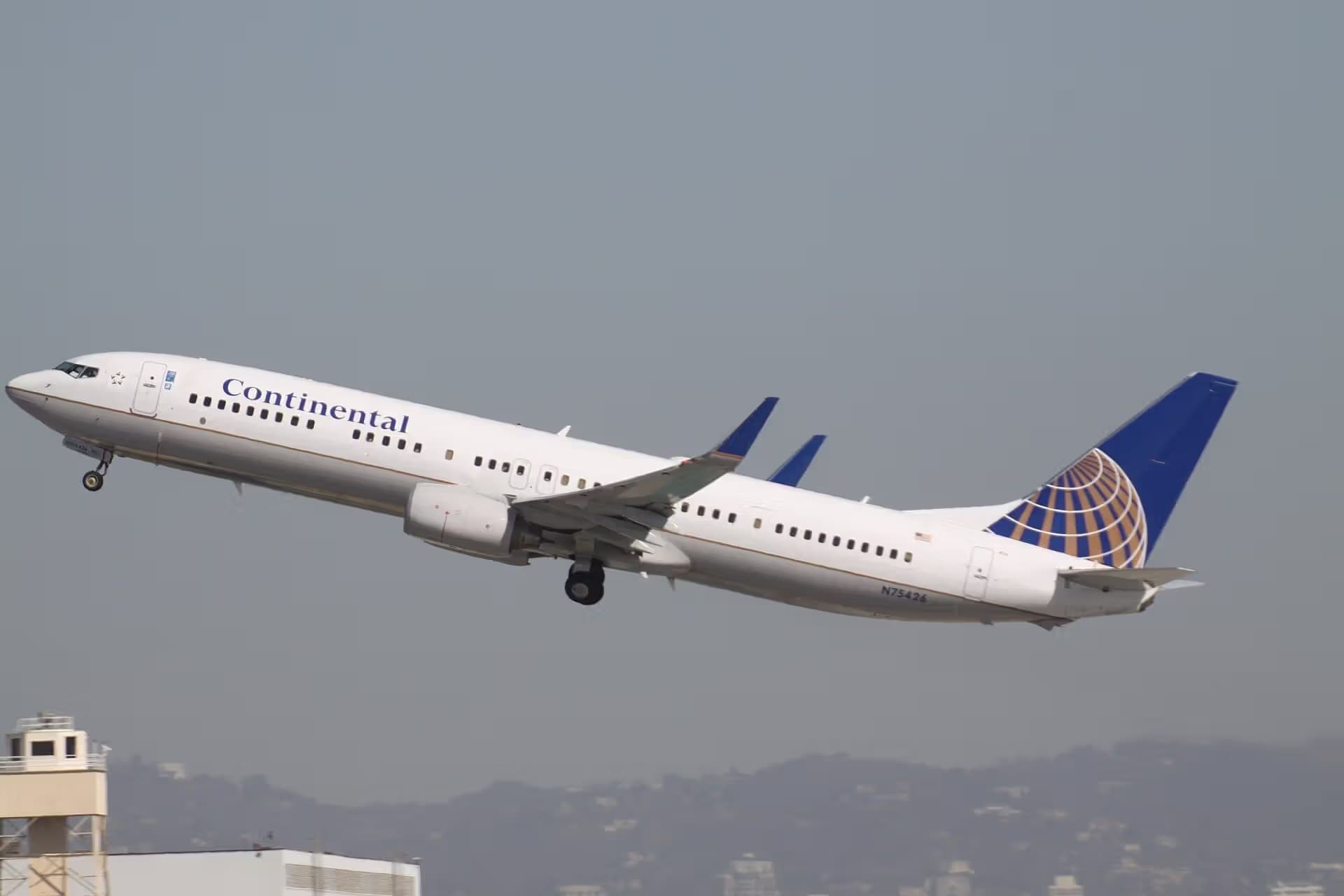 N75426 — Boeing
