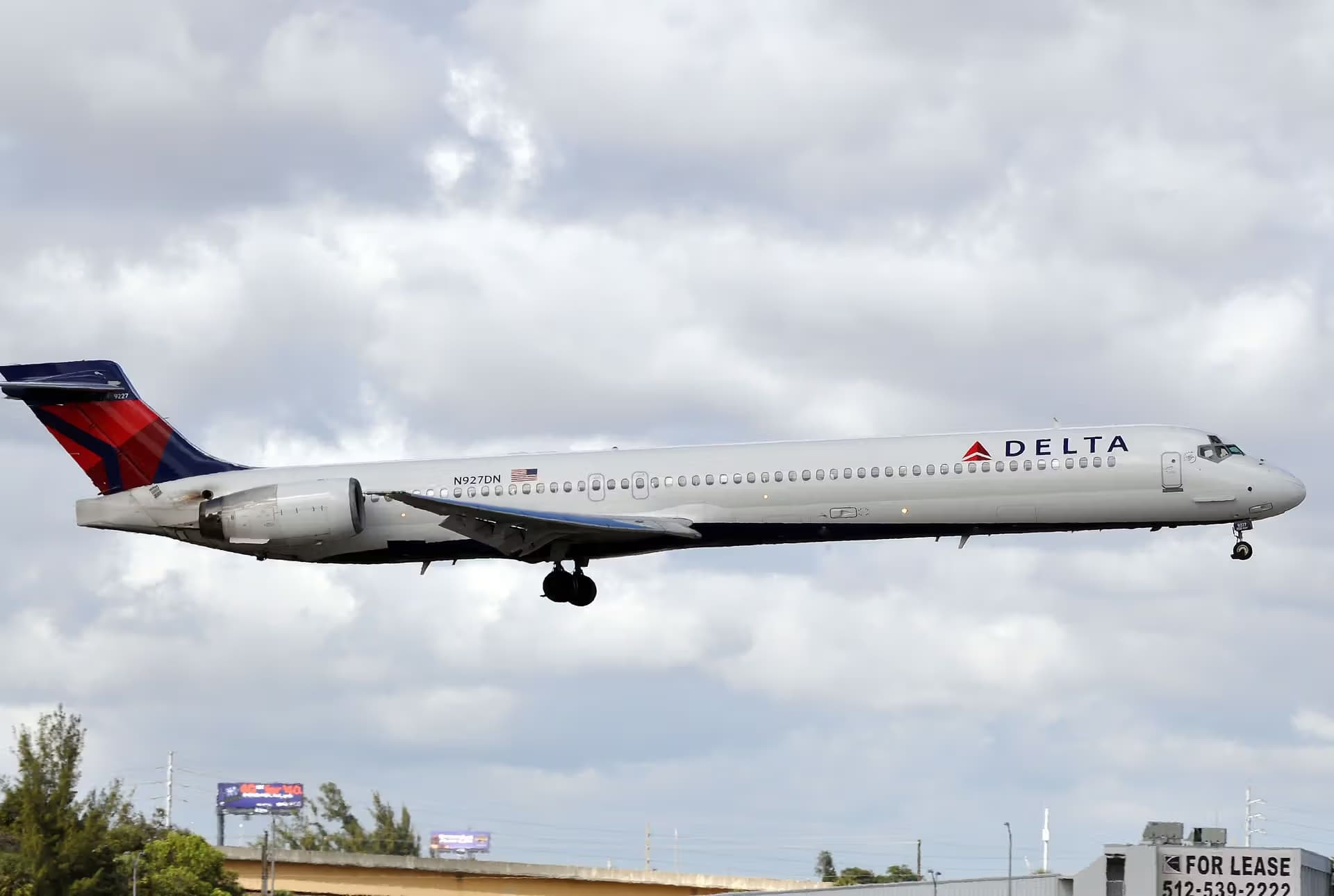 N927DN — Aircraft