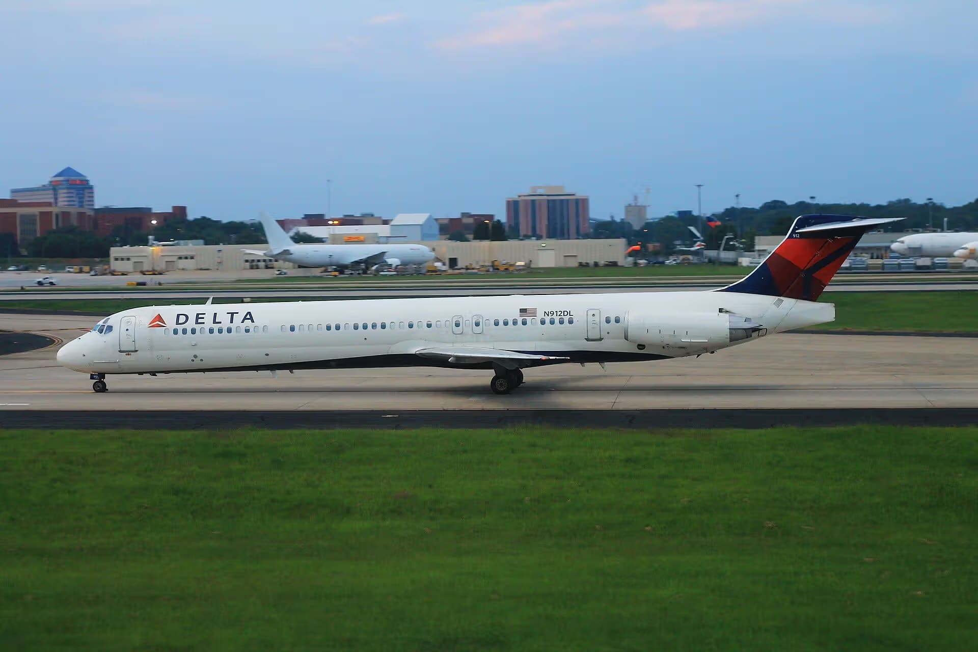 N912DL — Aircraft