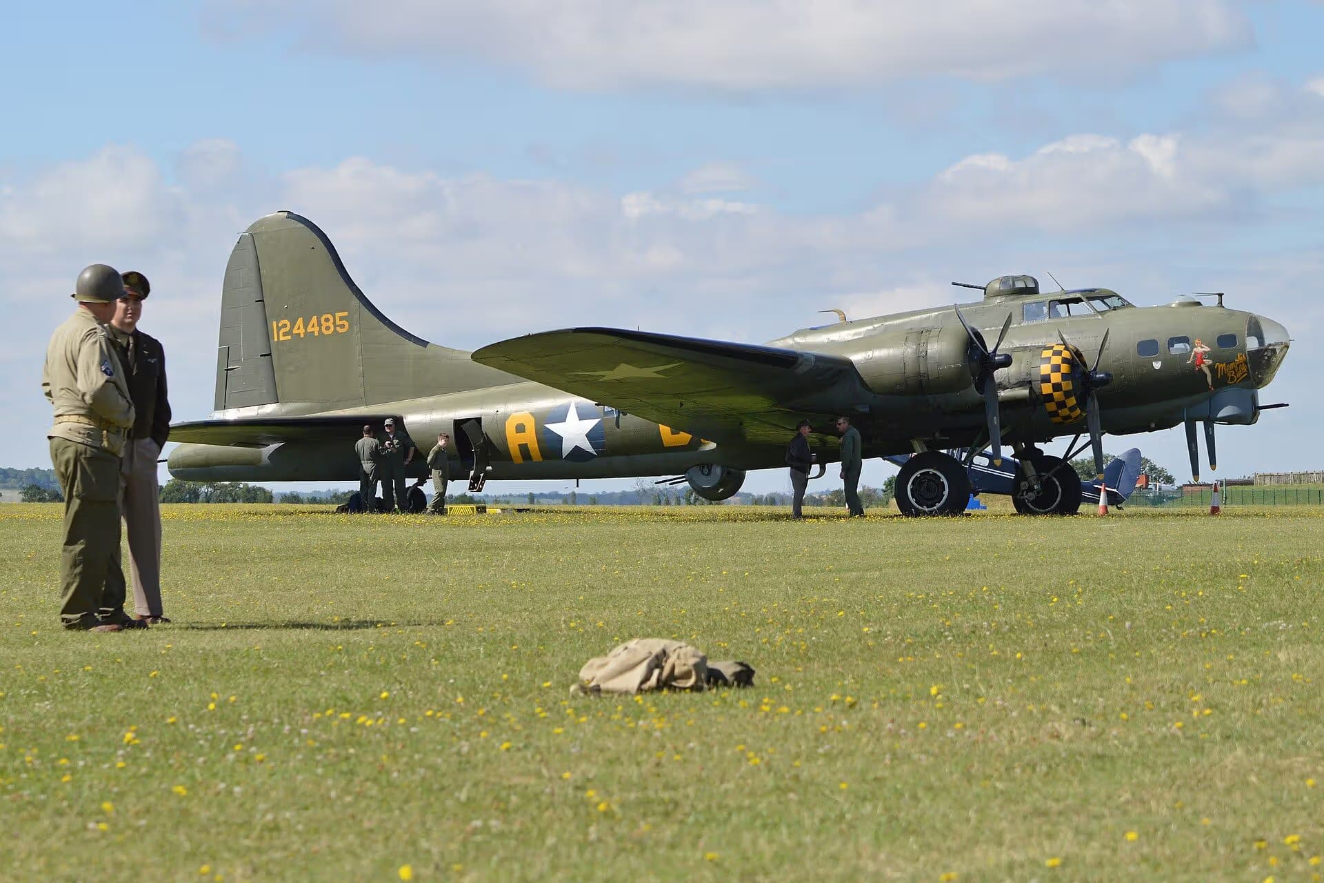 Unidentified — Warbird