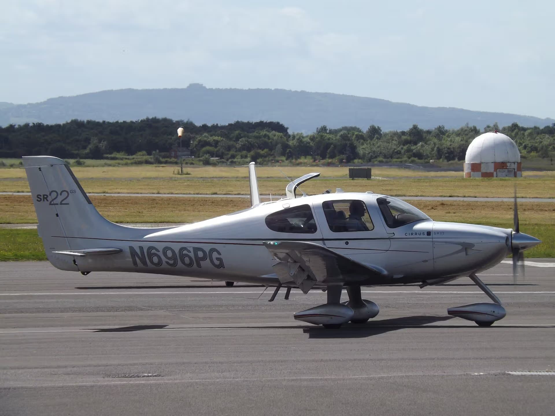 N696PG — Cirrus