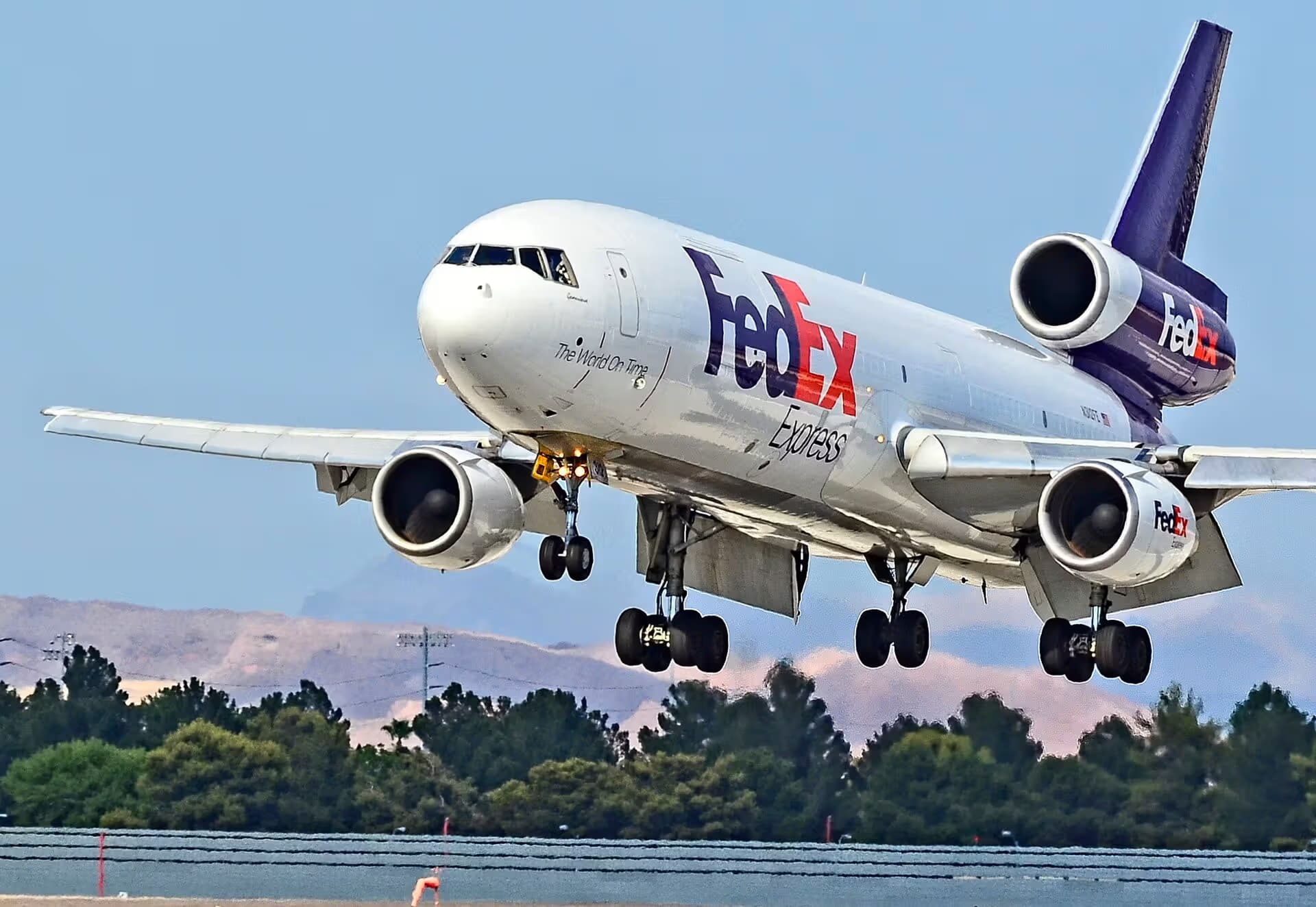 N312FE — Douglas