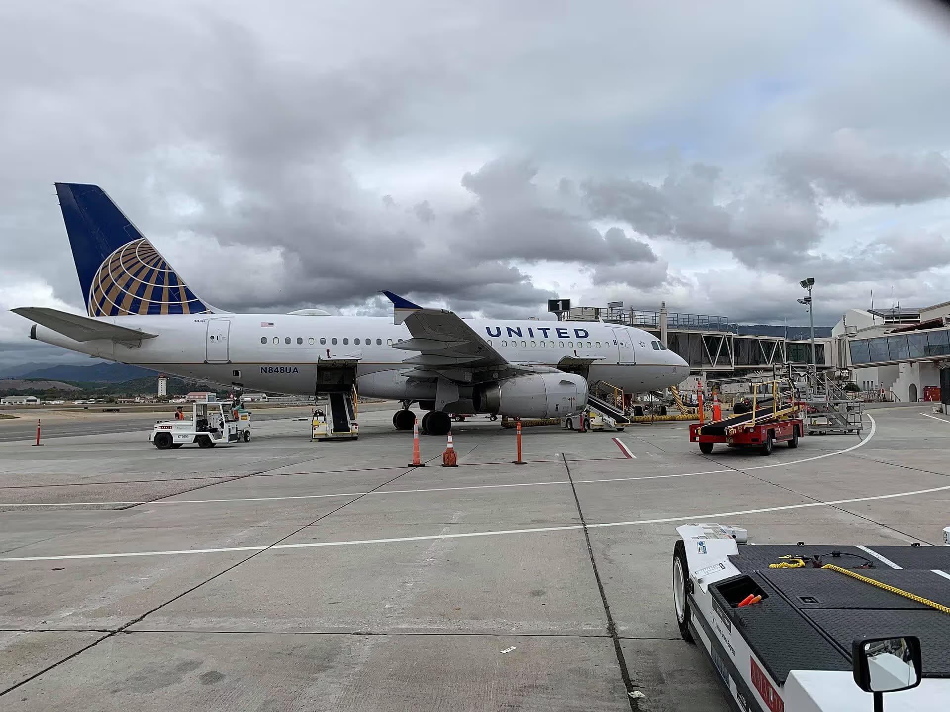 N848UA — Airbus