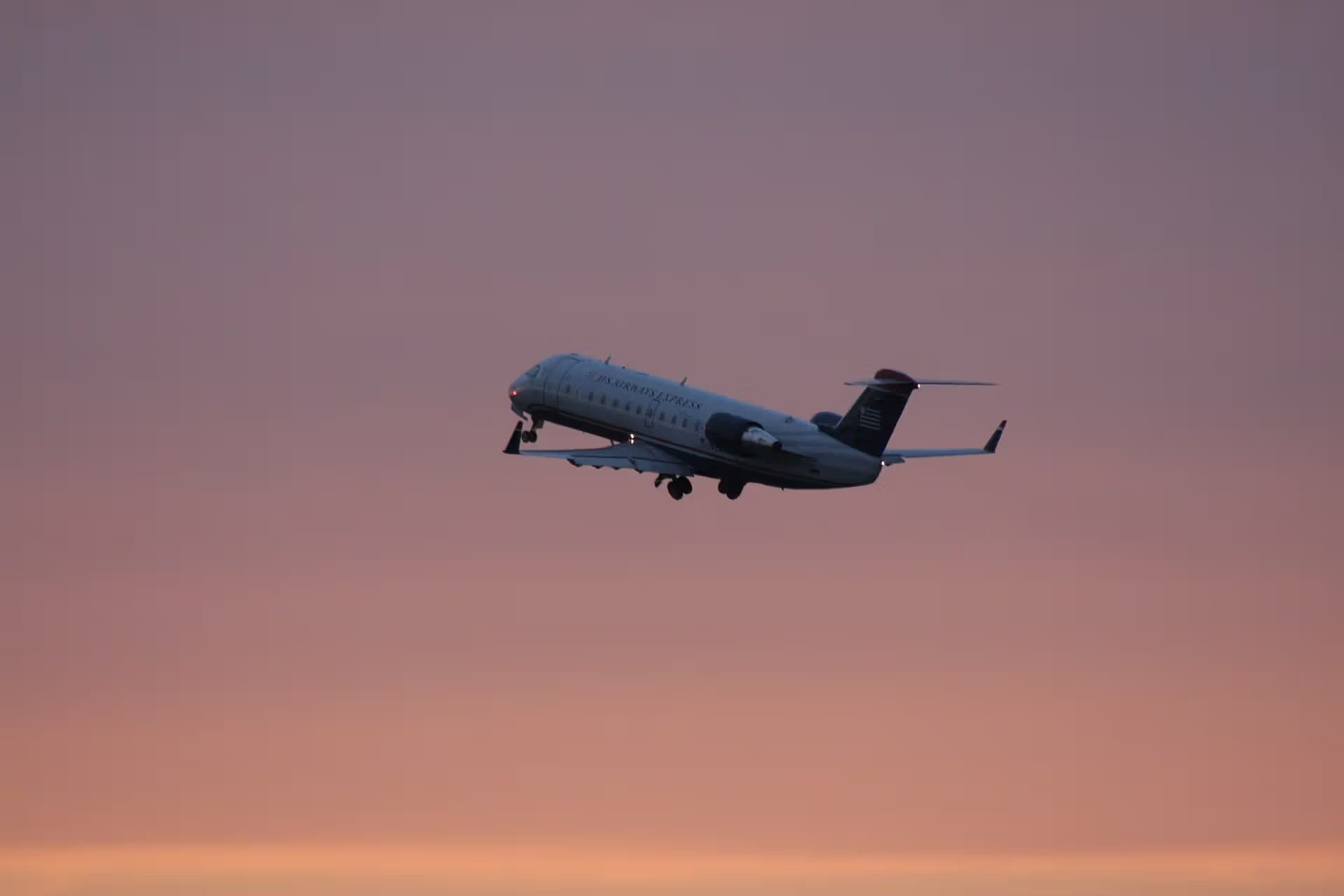 N237PS — Twin-engine aircraft