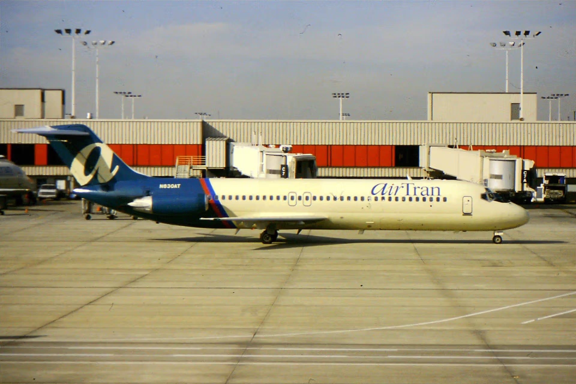 N830AT — Boeing