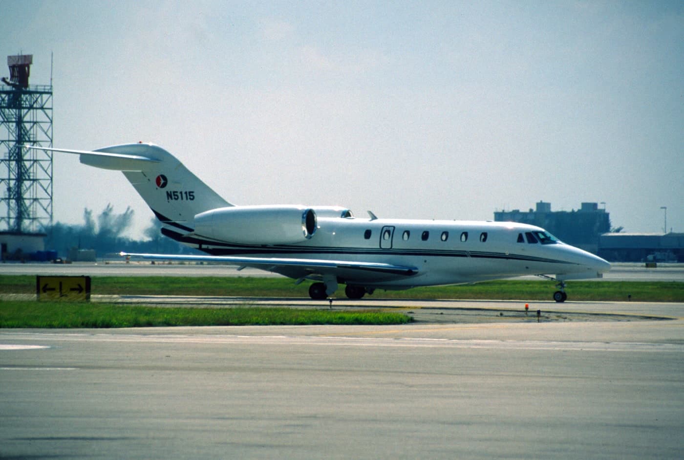 N5115 — Business jet